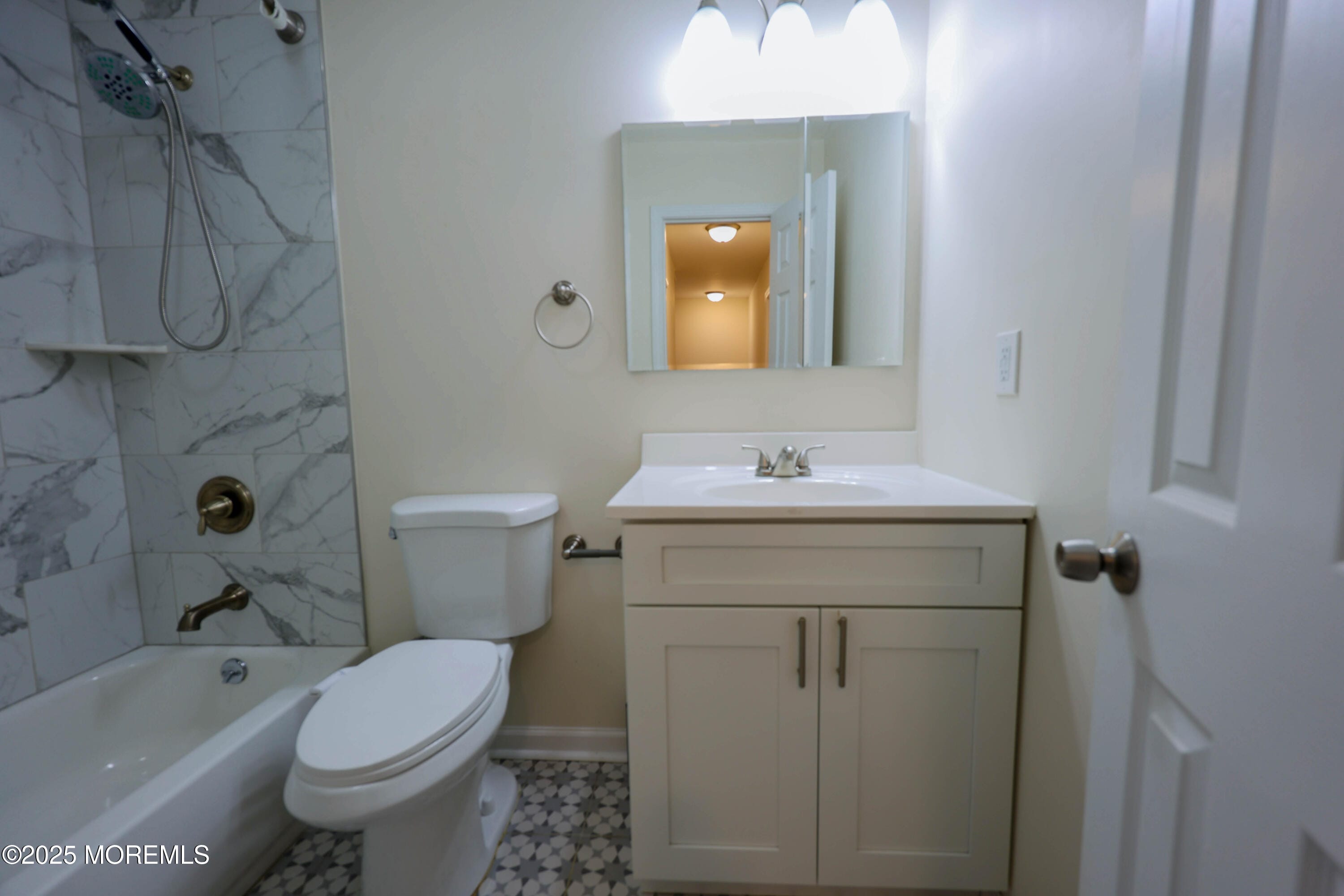 Q10 Quincy Circle Q-10, Dayton, NJ, 08810 image 16