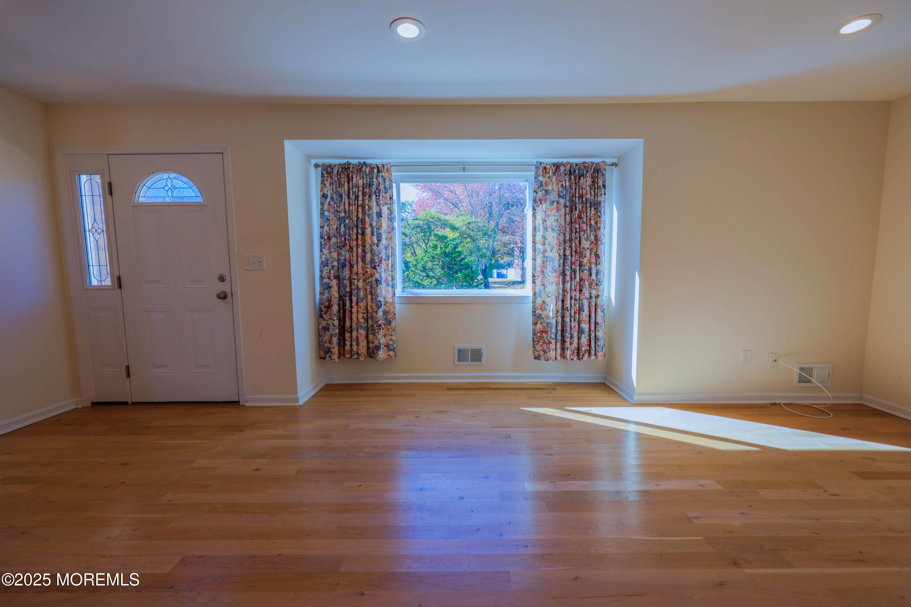 Q10 Quincy Circle Q-10 Image 4