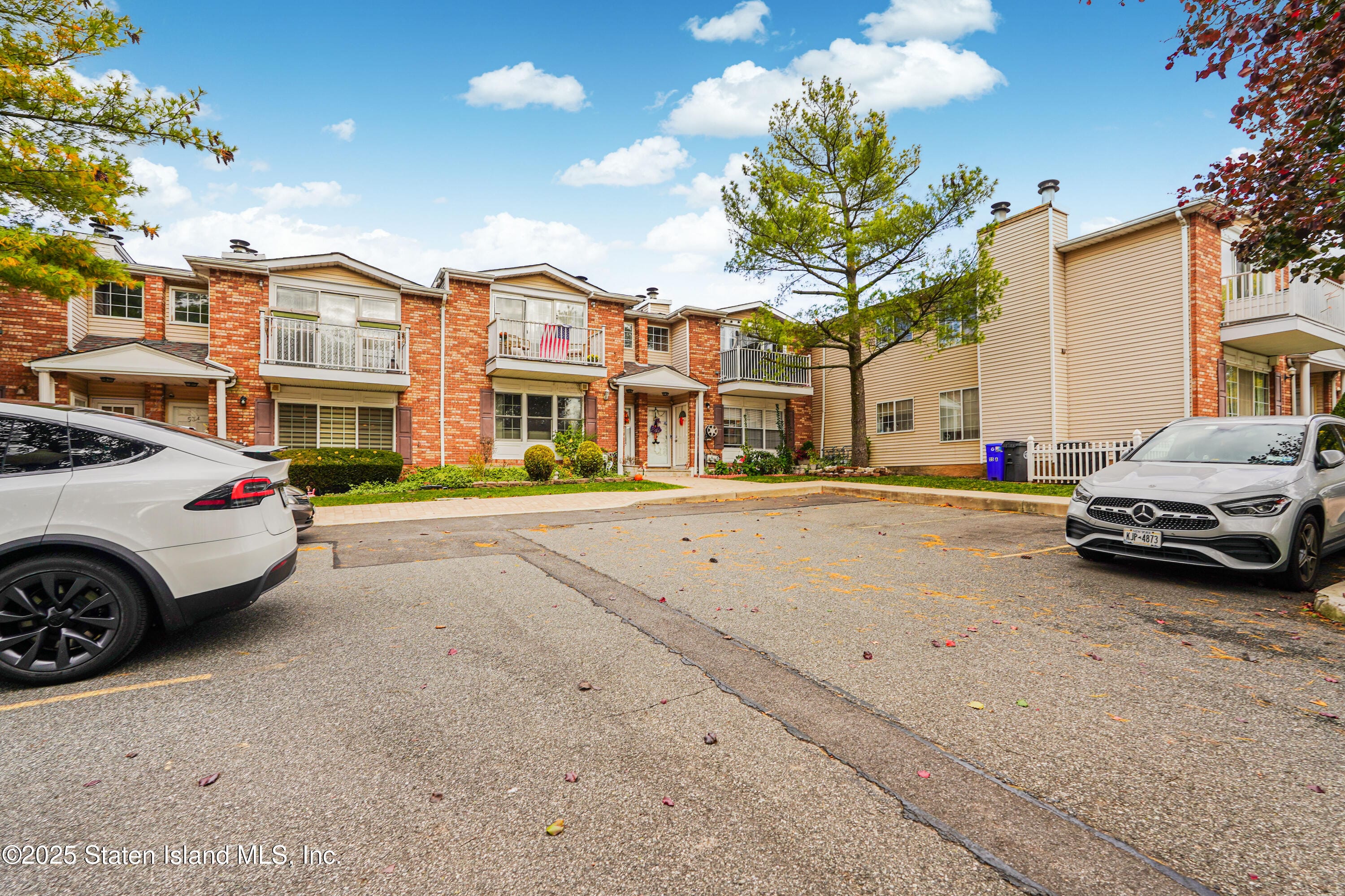 53 Saturn Lane Image 3