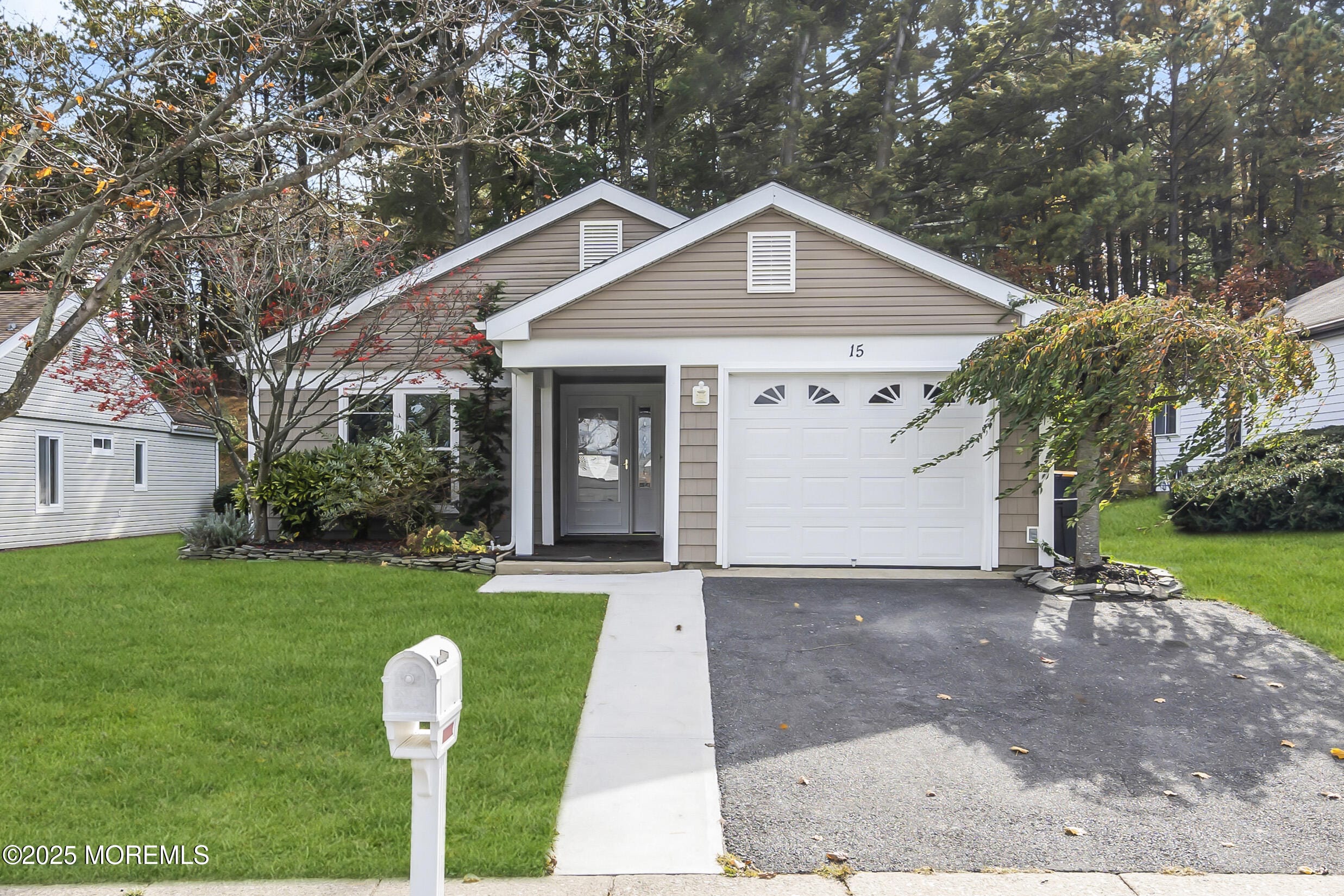 15 Maidstone Way Image 2