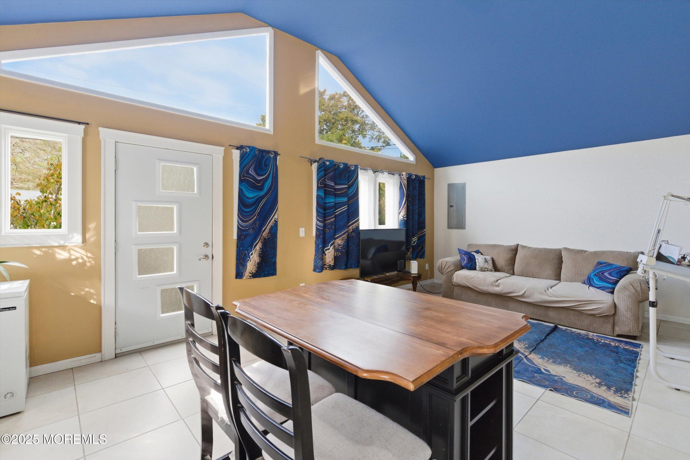 833 Rodgers Street Image 4