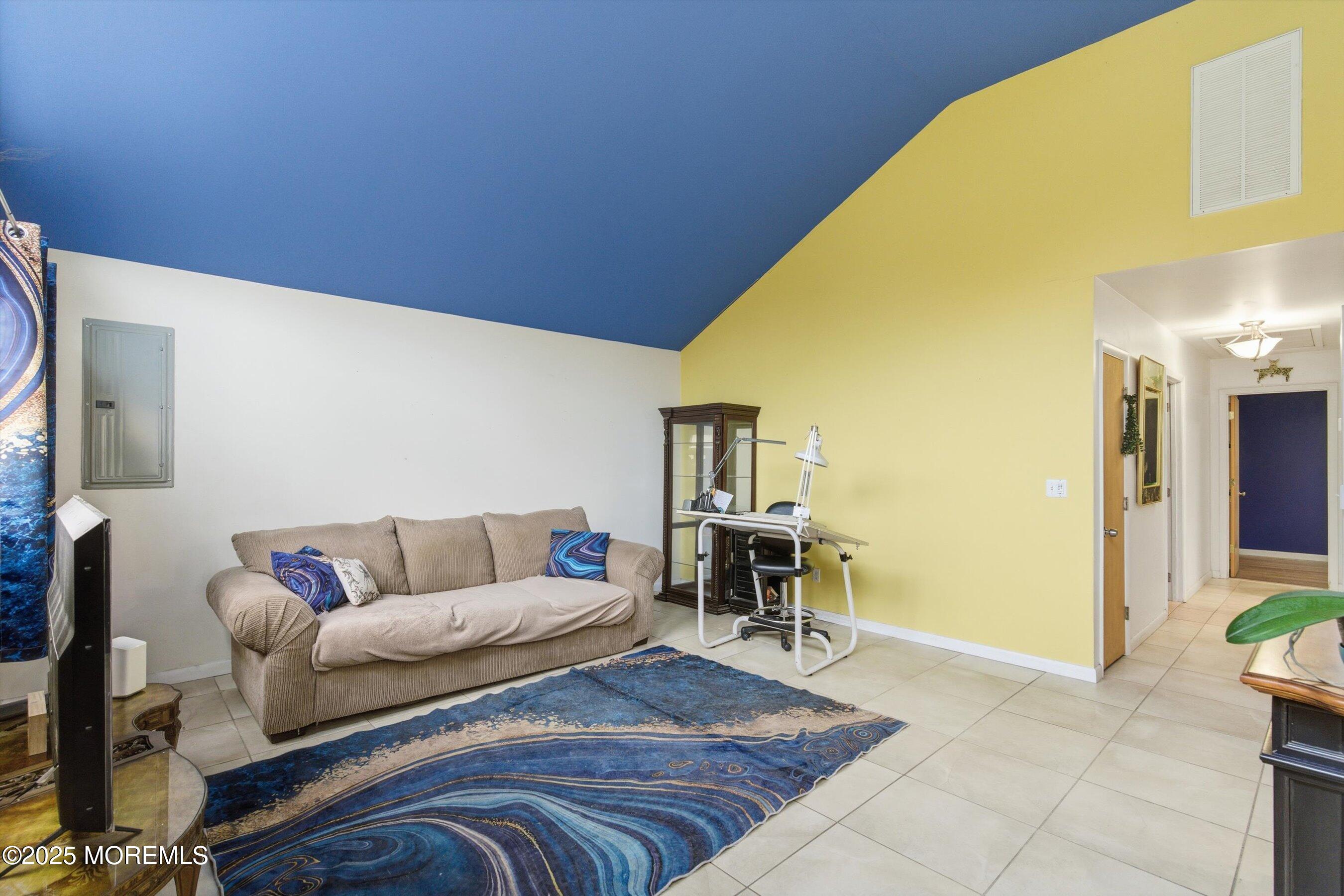 833 Rodgers Street Image 5