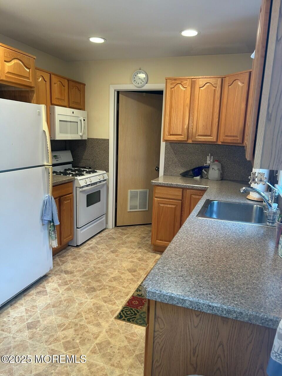 1425 Nevada Drive Image 4