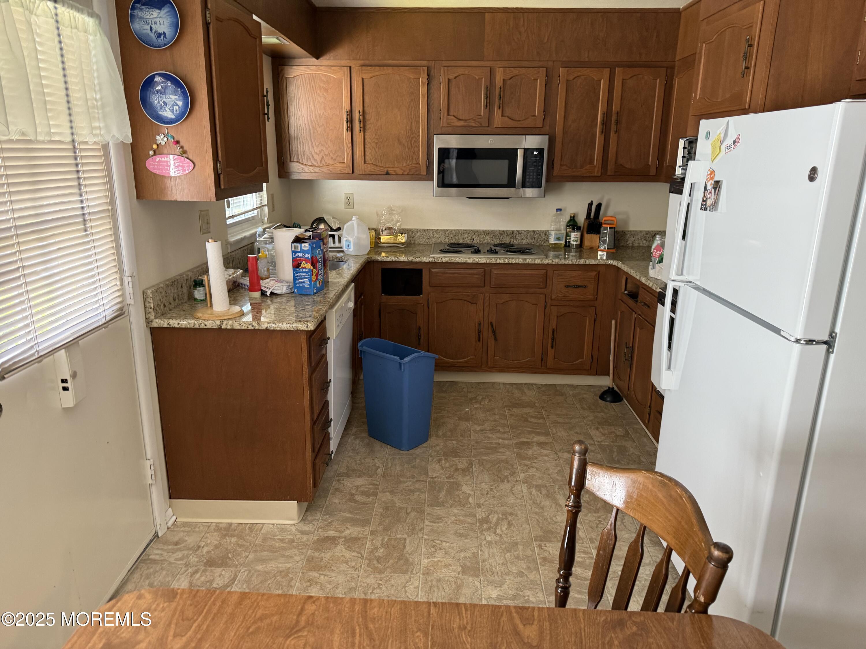 110 Buckingham Drive B Image 5