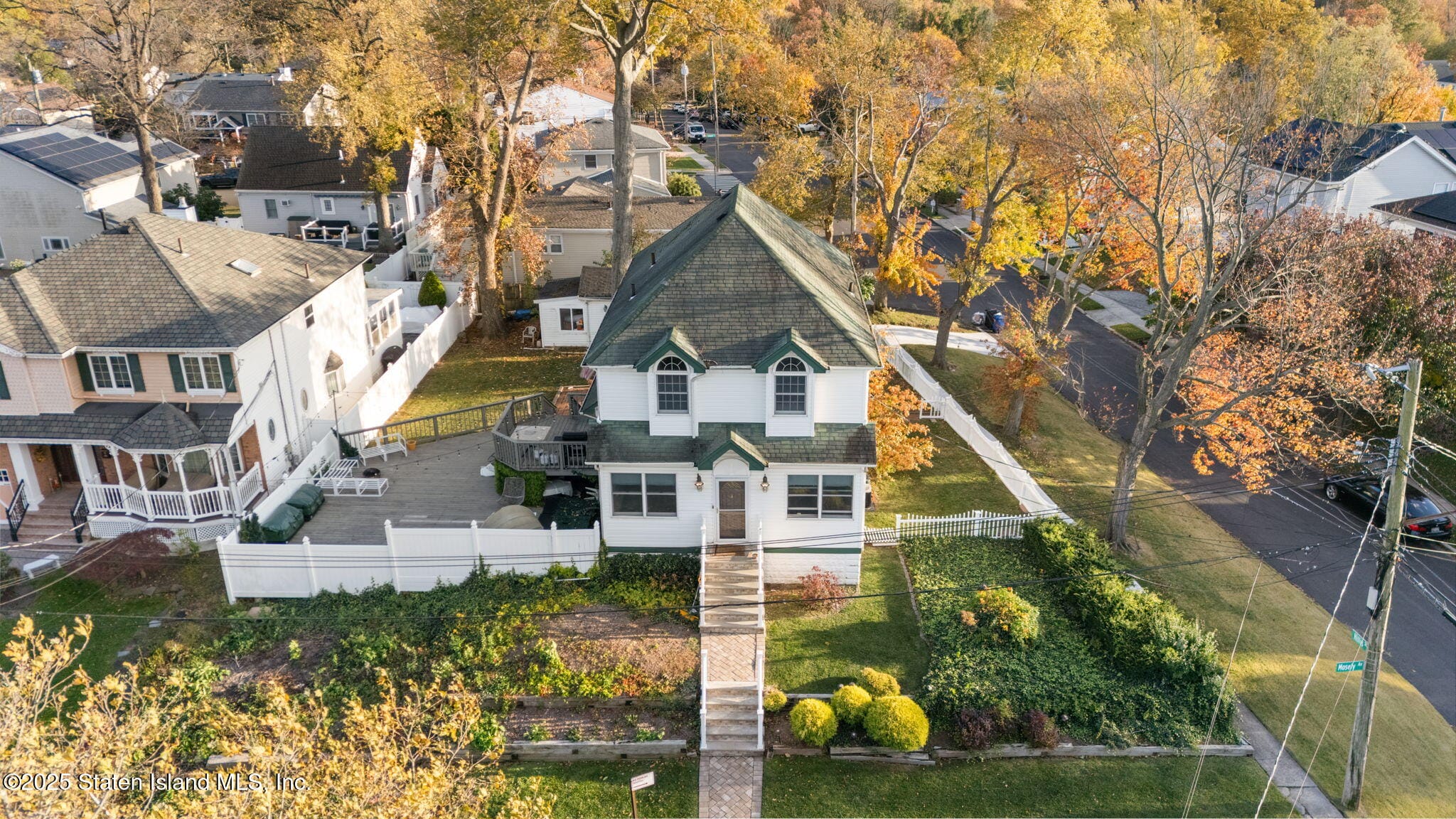 6 Mosely Avenue Image 3