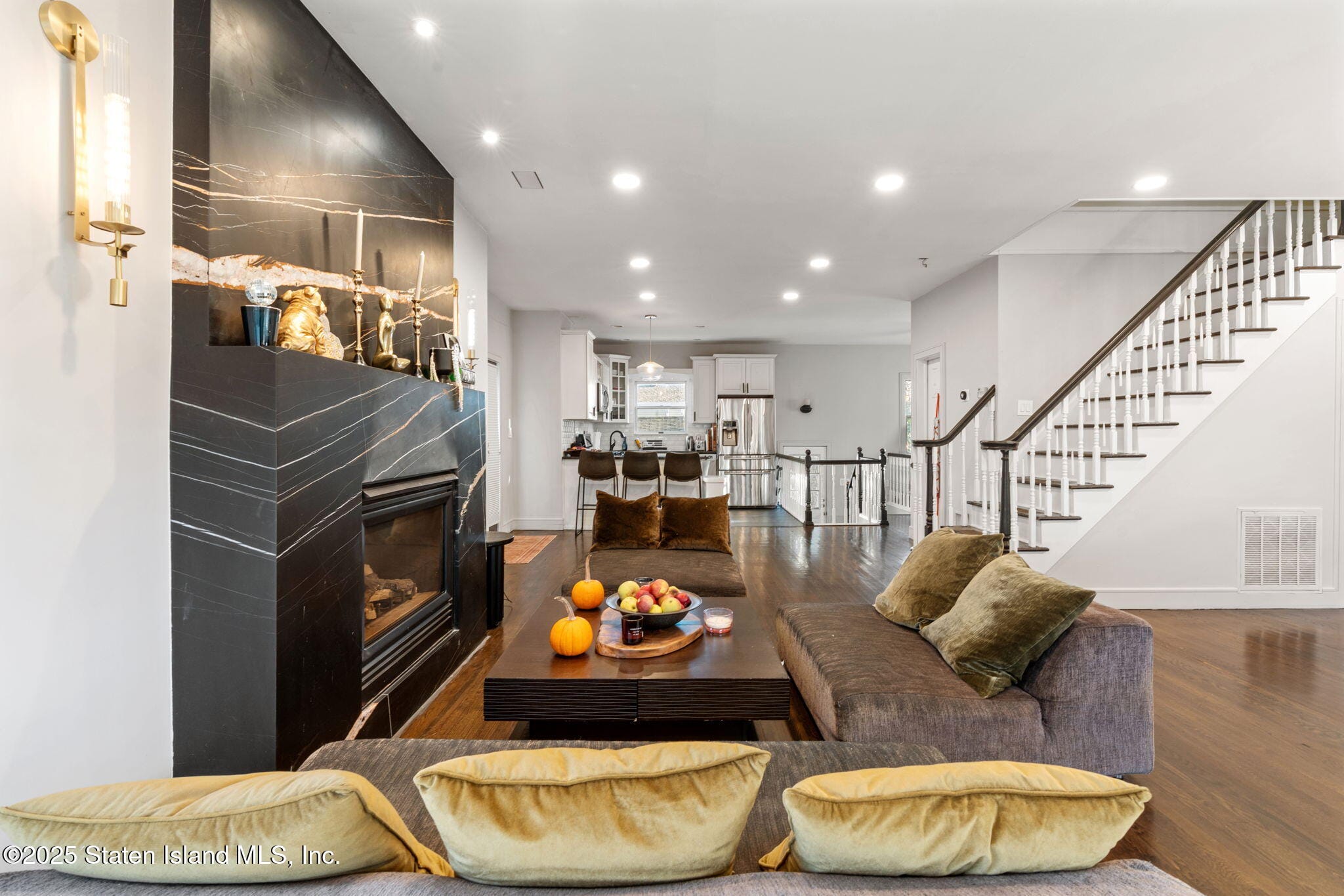 6 Mosely Avenue Image 4