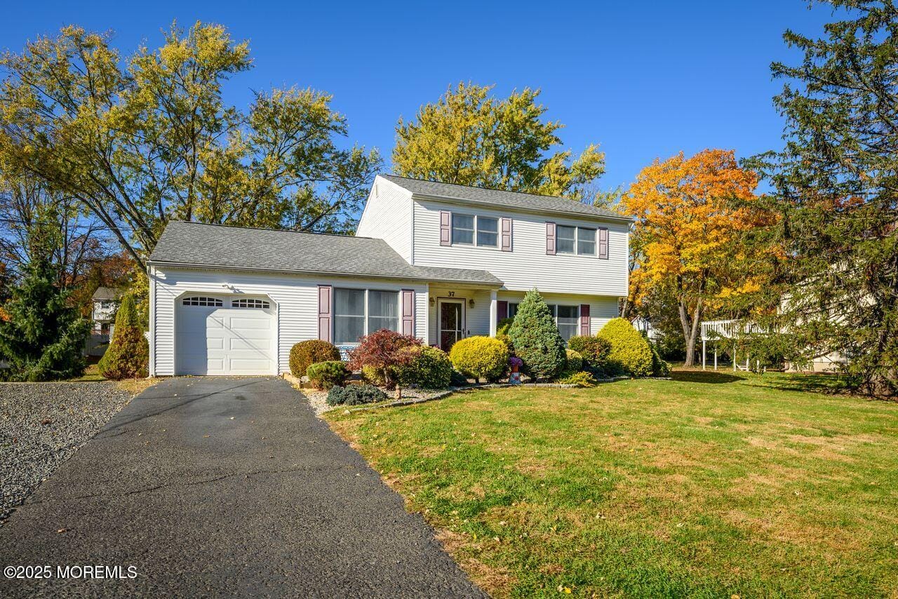 37 Willow Grove Way, Manalapan, NJ, 07726