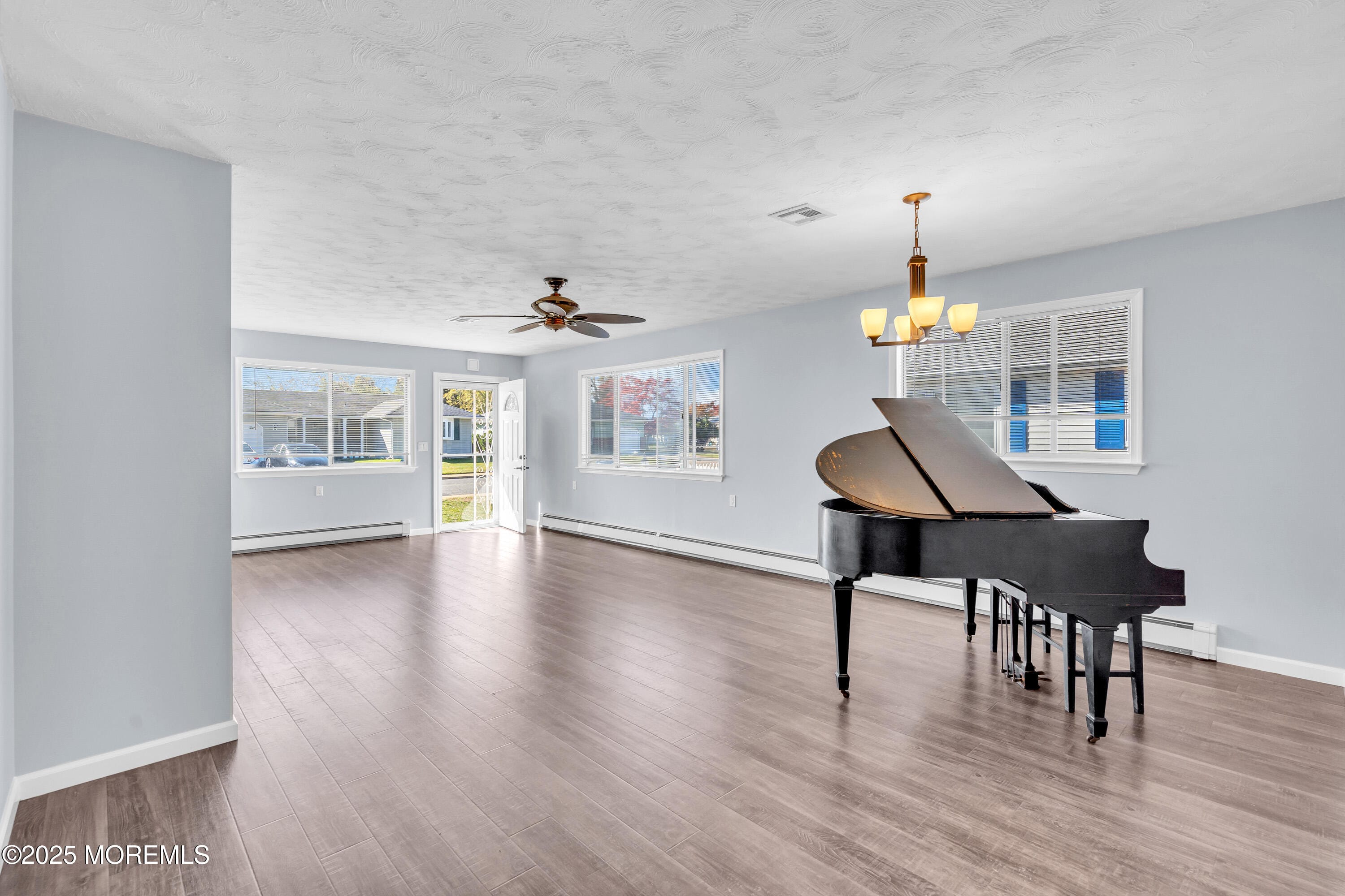 160 Charlotteville Drive Image 4