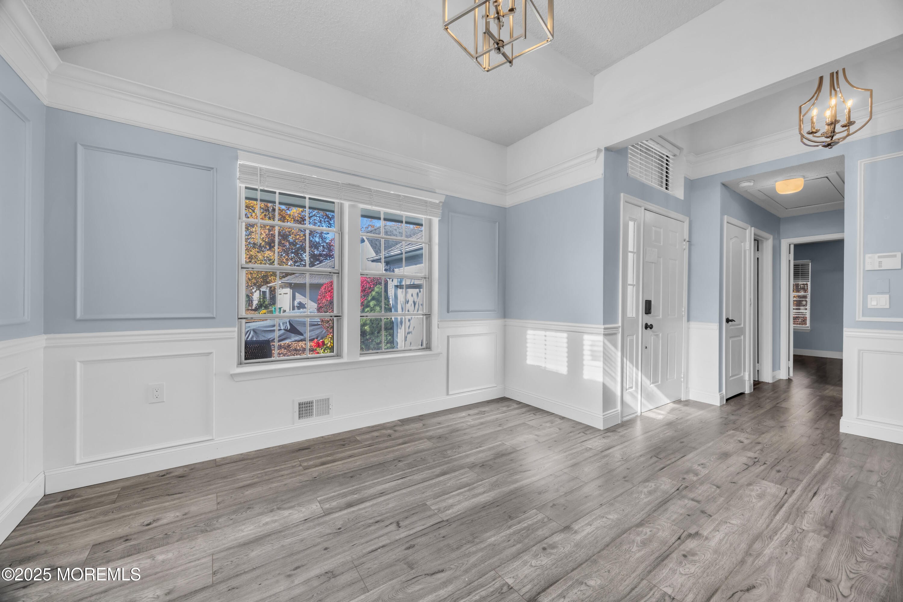 12 Thatcher Court Image 4