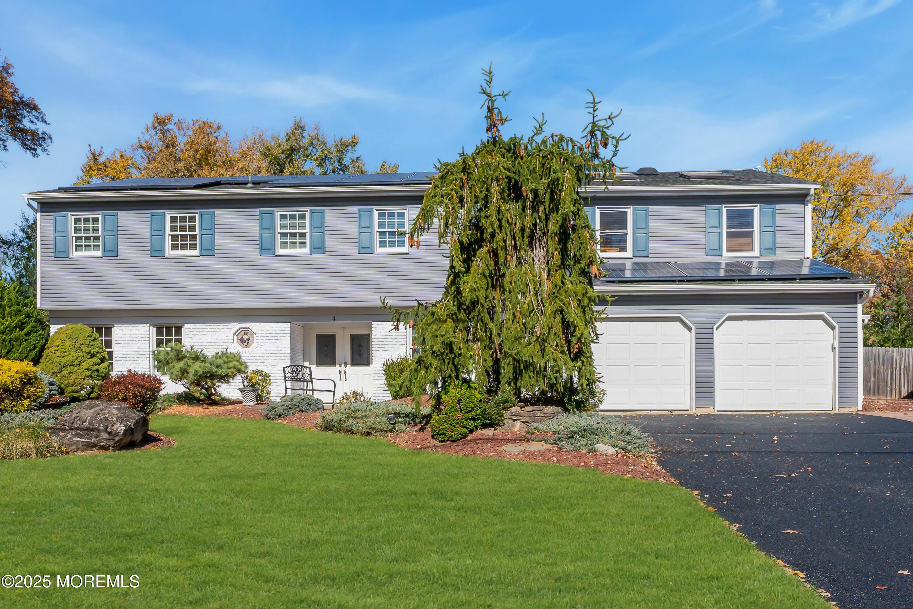 4 Canadian Woods Road Image 2