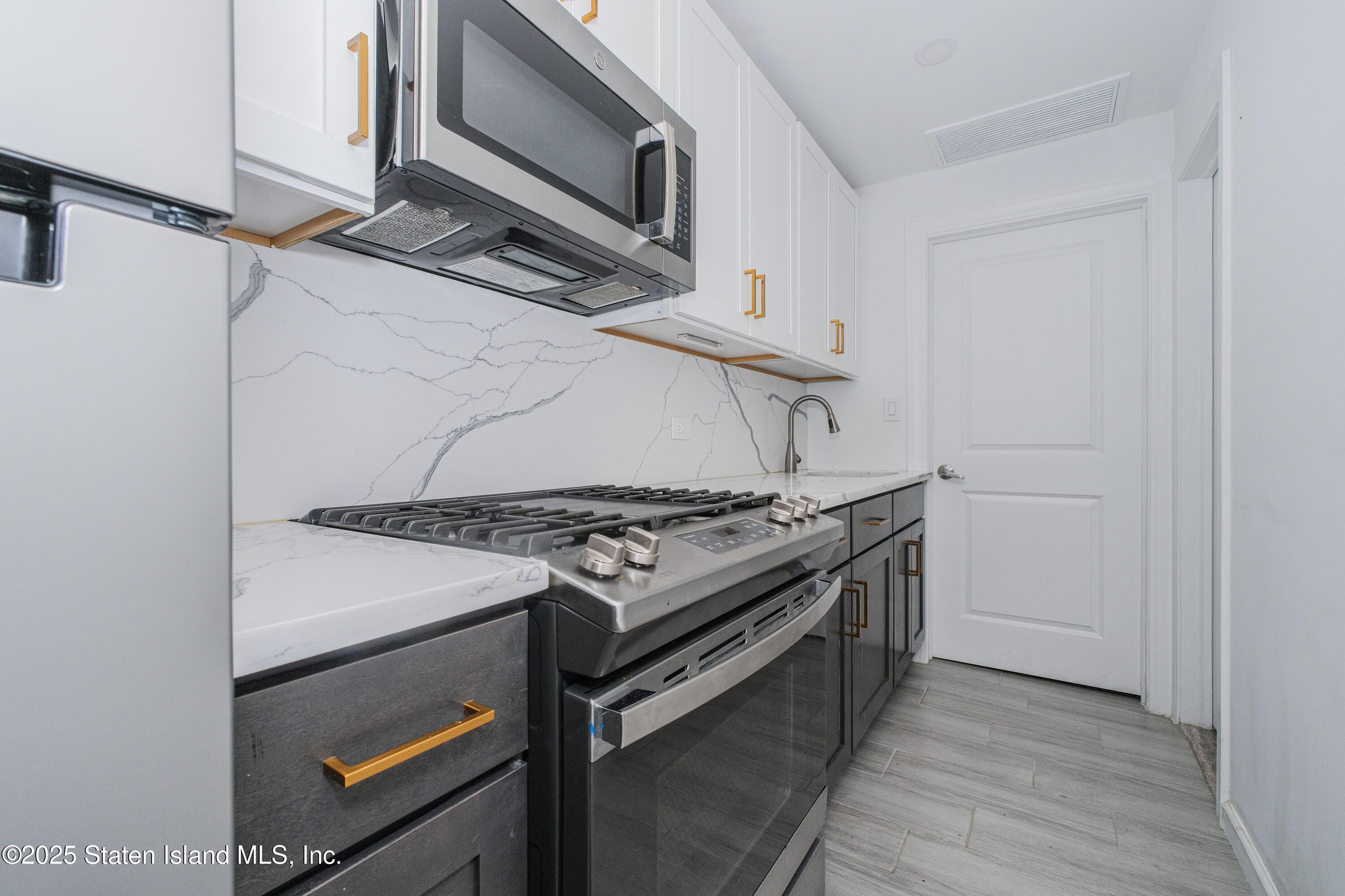 70 Cedar Terrace, Staten Island, NY, 10304 image 11