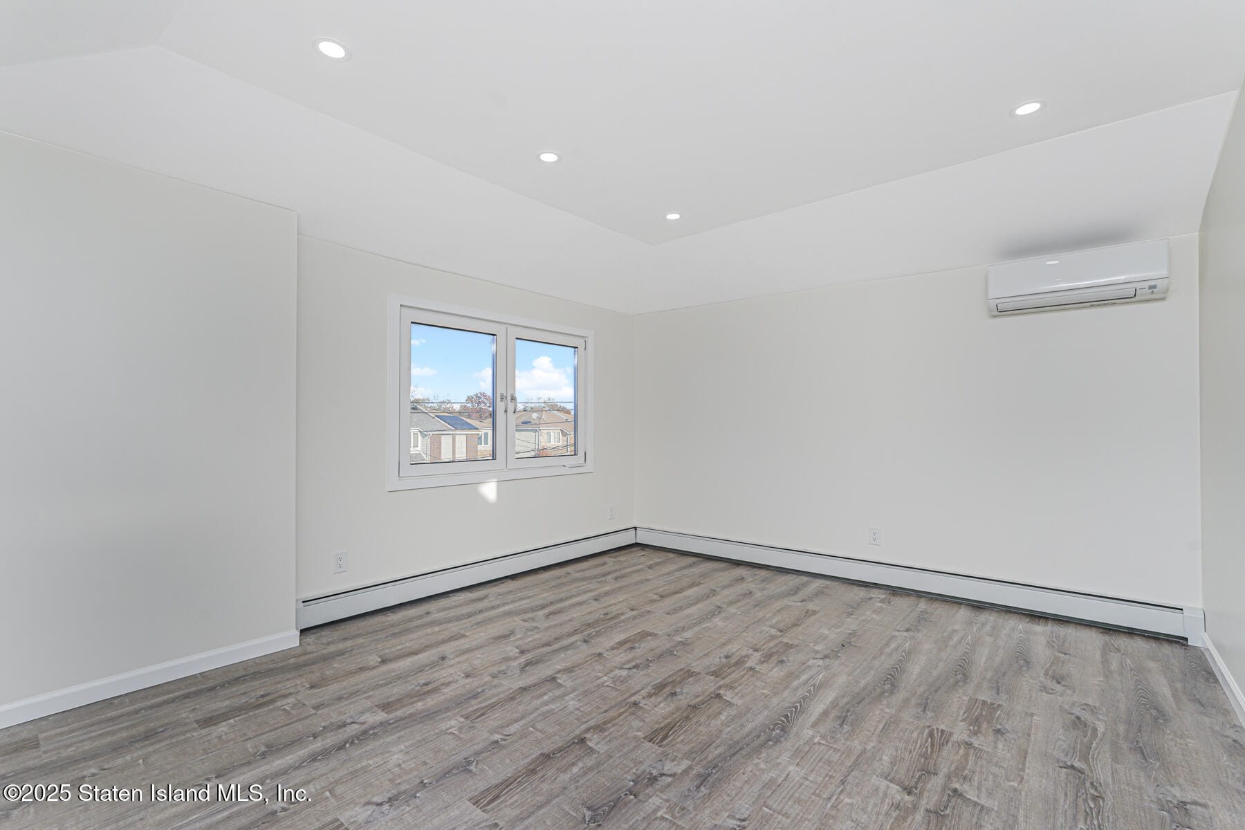 228 Slater Boulevard, Staten Island, NY, 10305 image 24