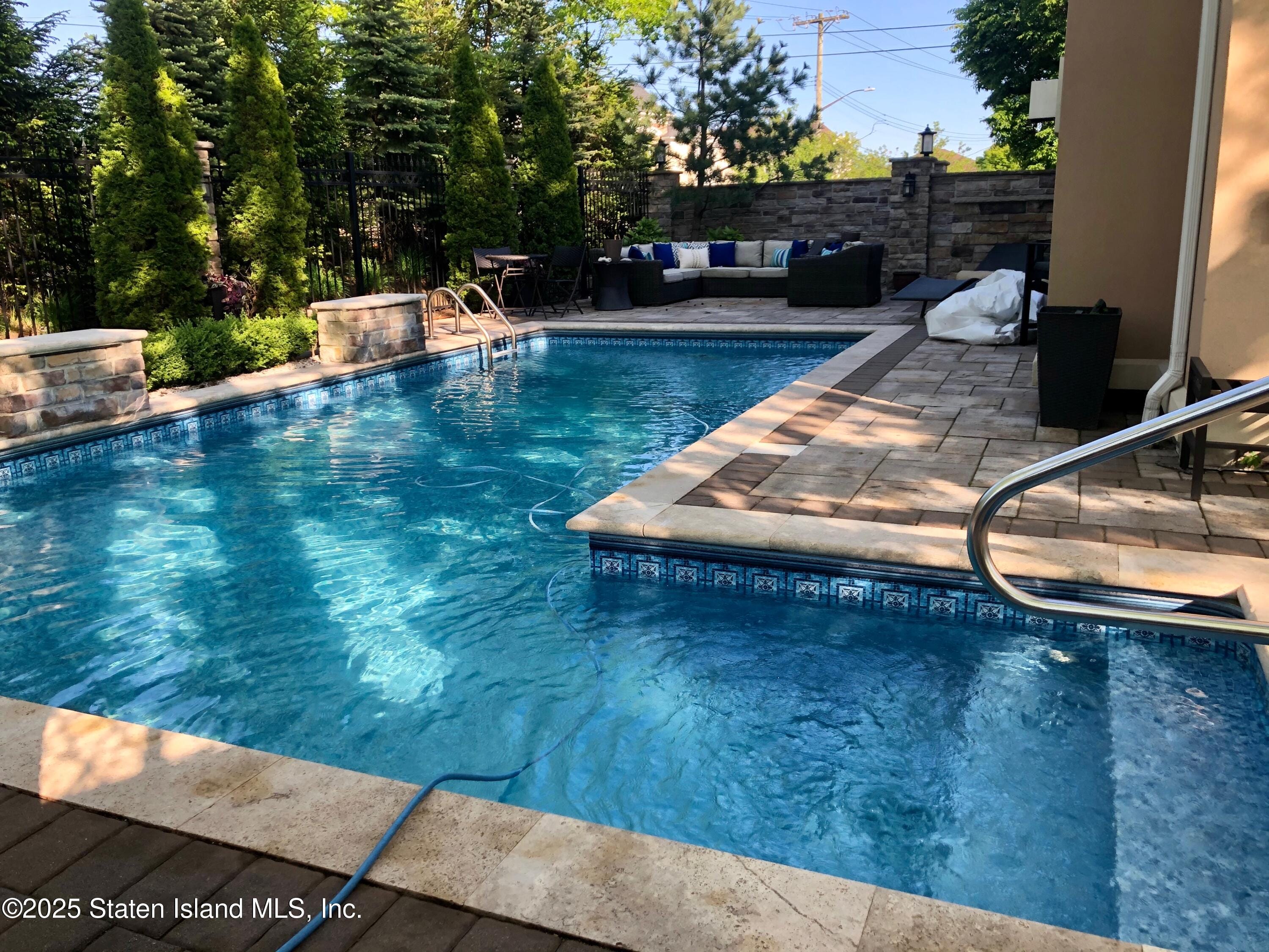 11 St Edward Lane, Staten Island, NY, 10309 image 19