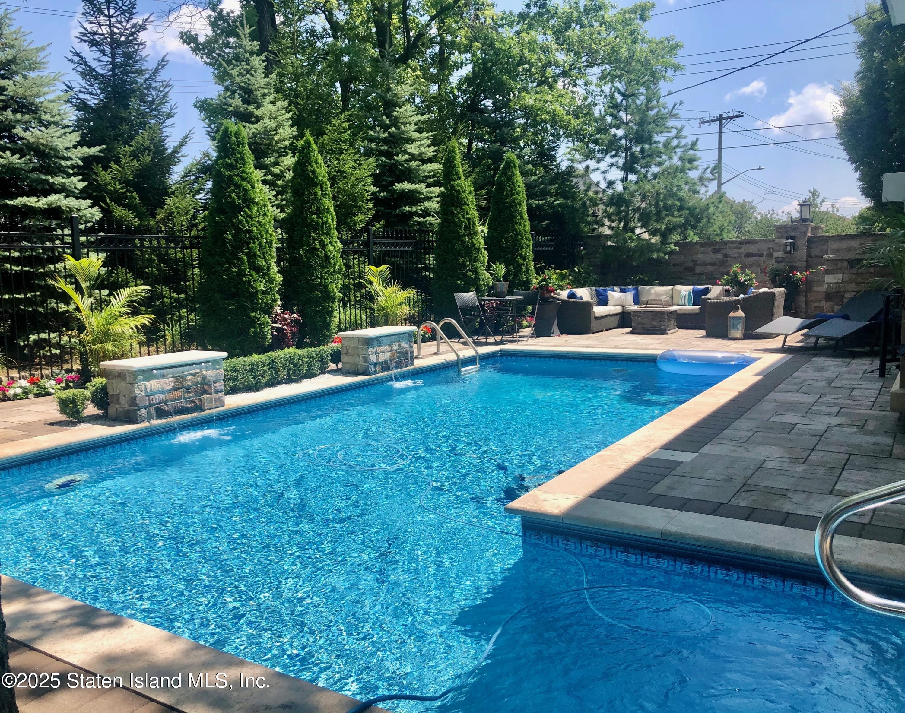 11 St Edward Lane, Staten Island, NY, 10309 image 22