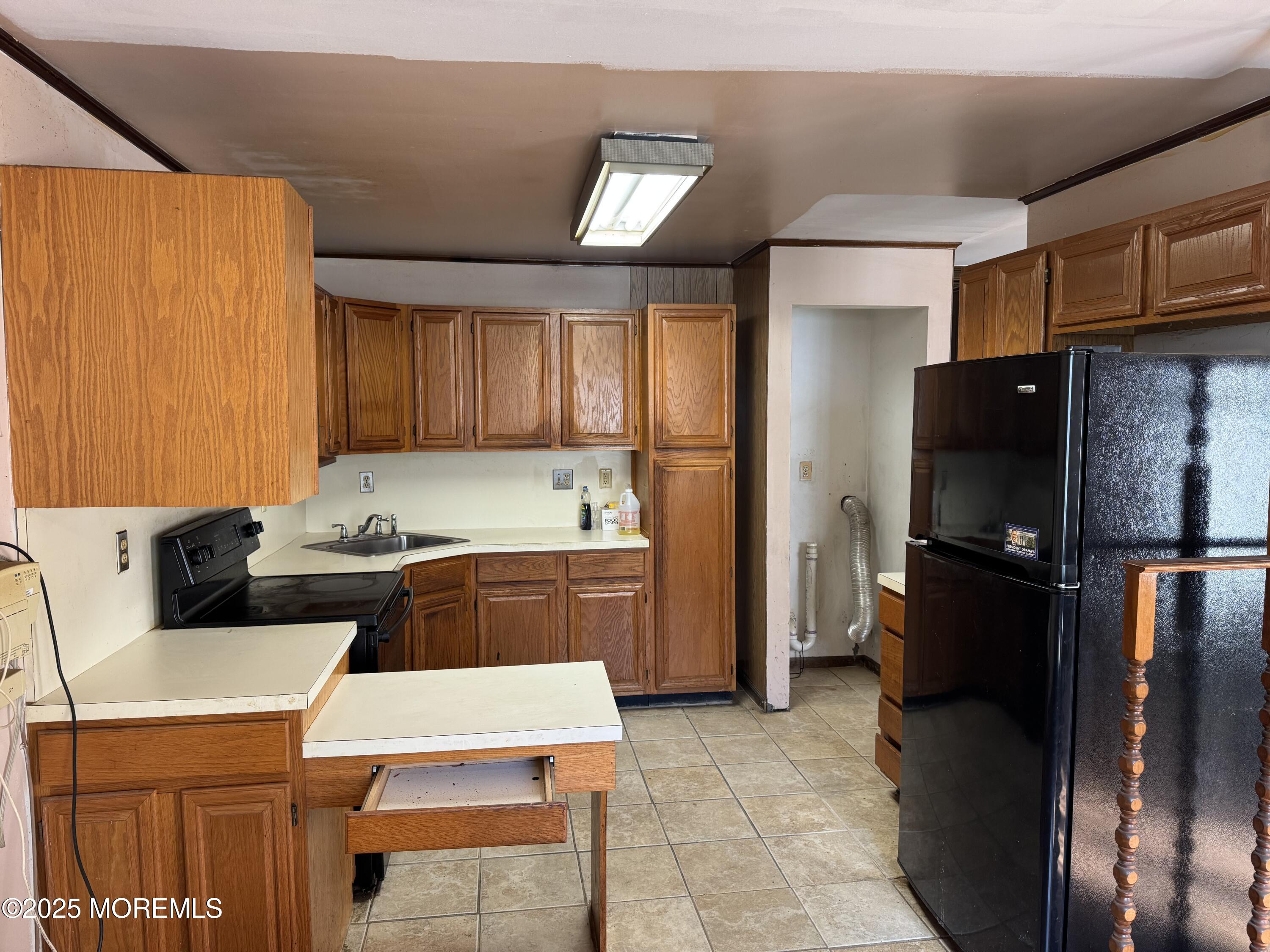 1961 W Lake Avenue Image 5