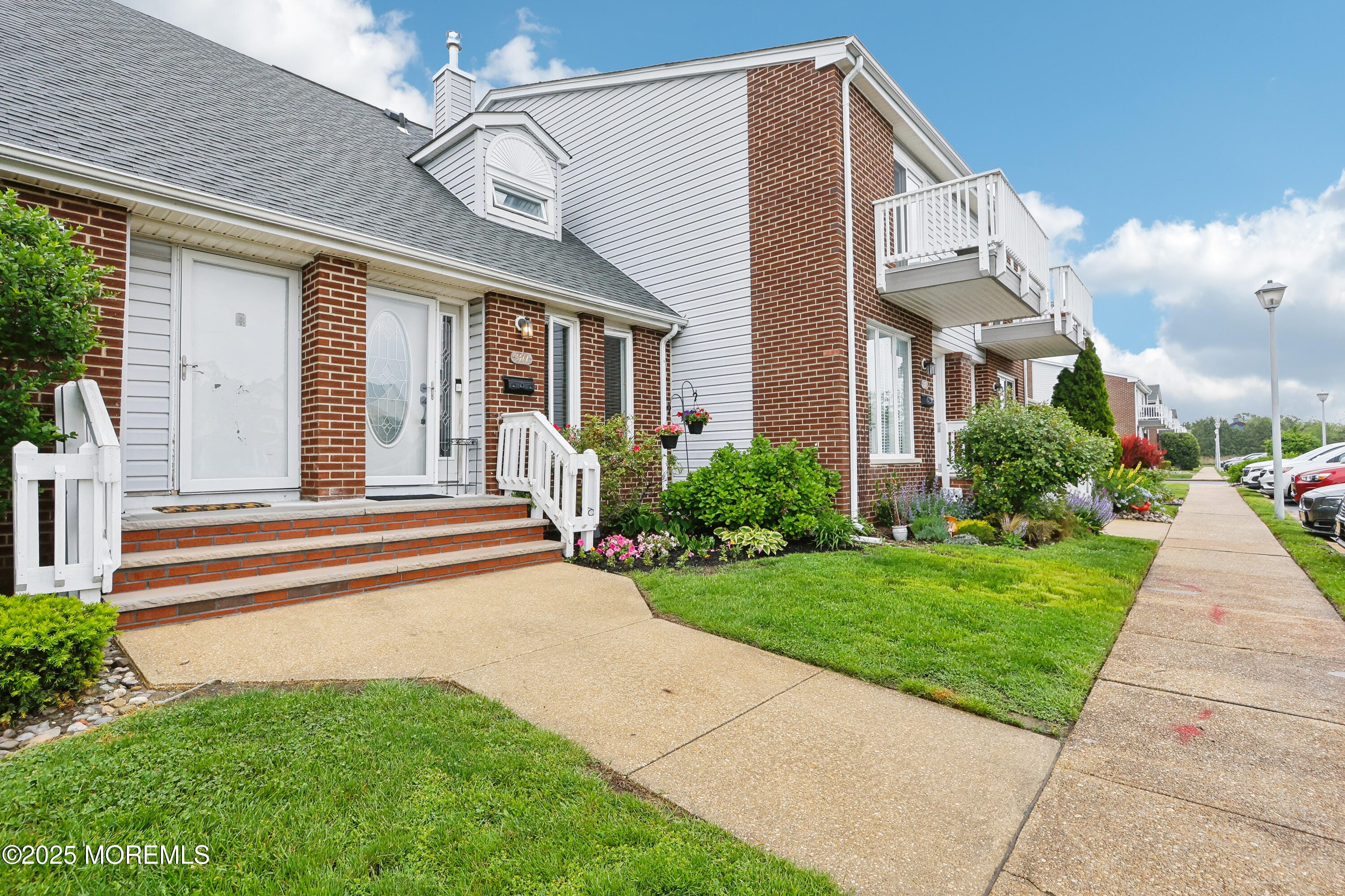 25 Meadow Avenue 30 Image 3