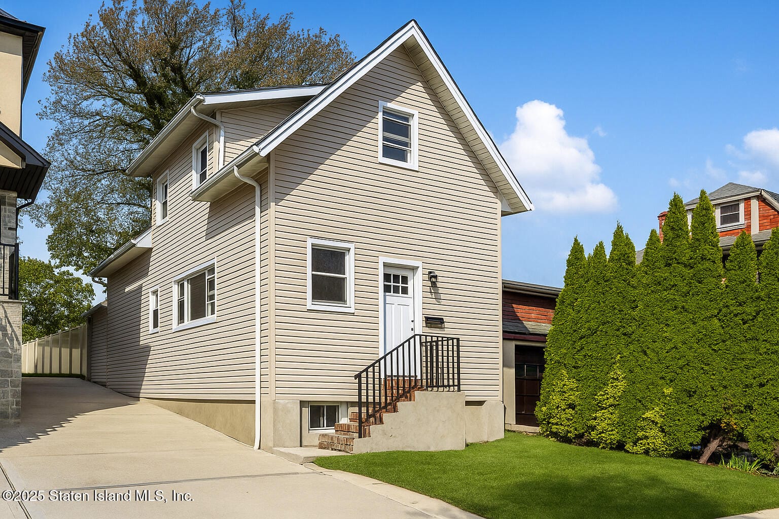 9 Russell Street Image 2