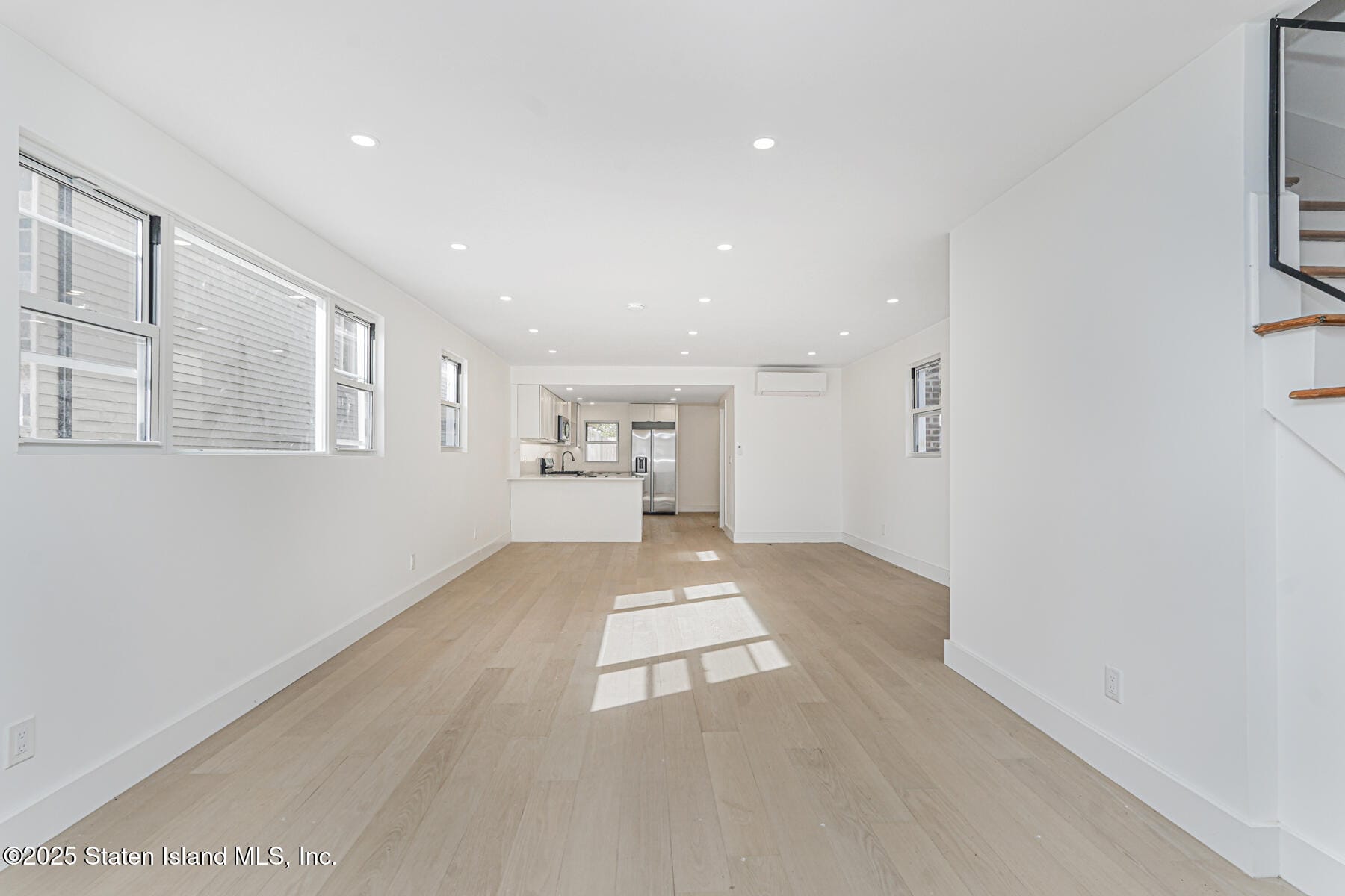 9 Russell Street Image 4