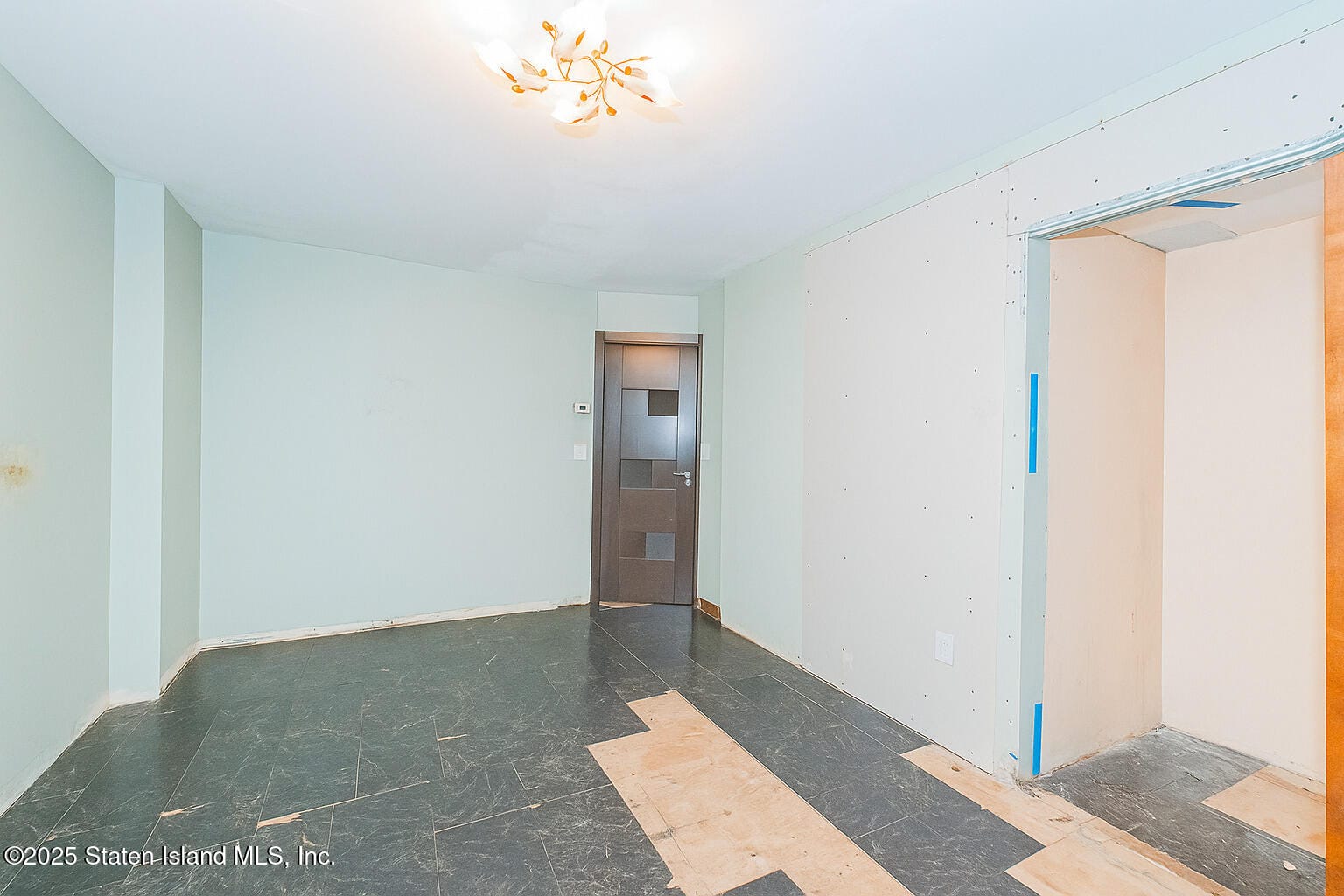 12 Saccheri Court Image 5