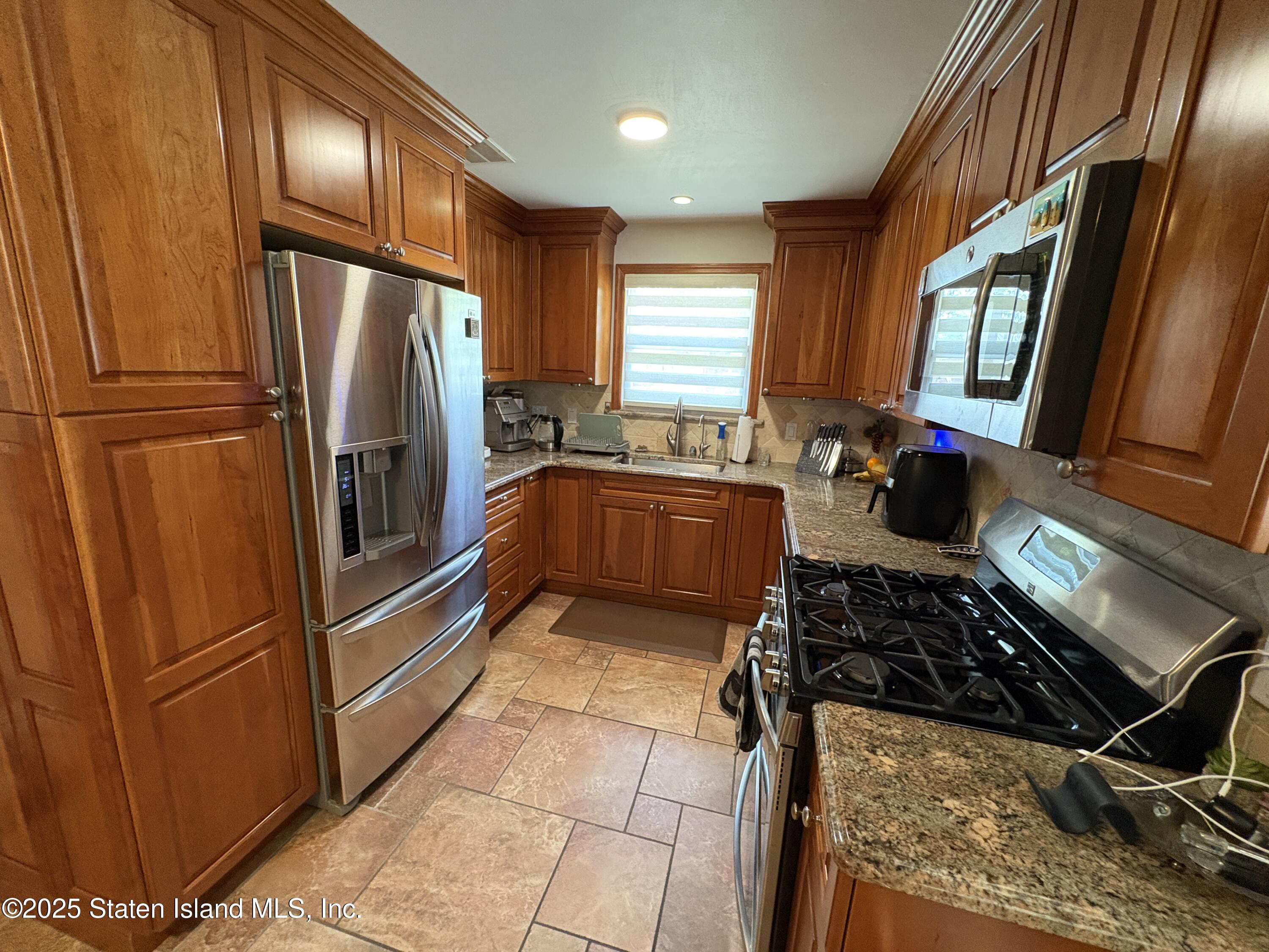 169 Atlantic Avenue Image 3