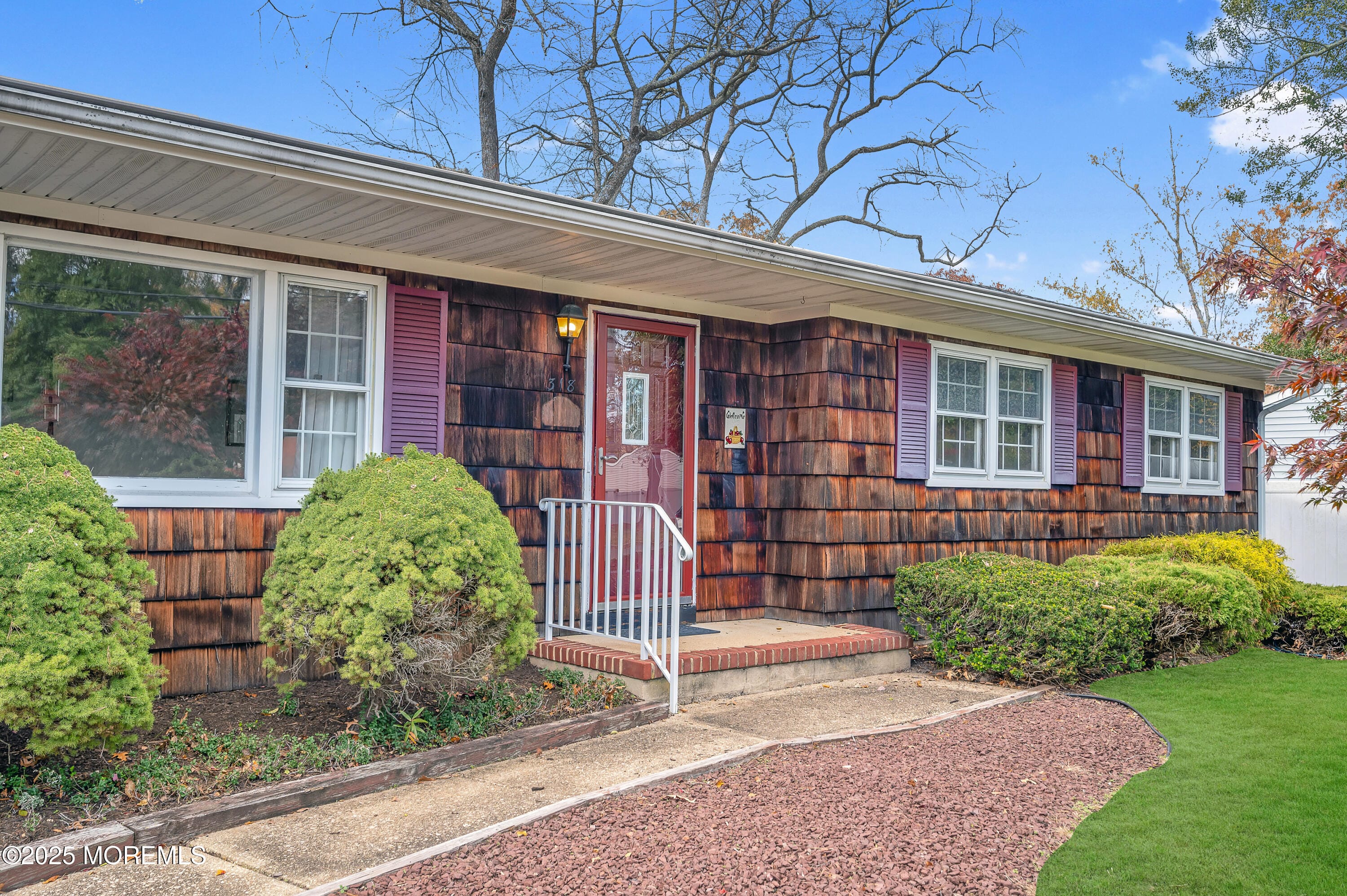 318 Riviera Drive Image 5