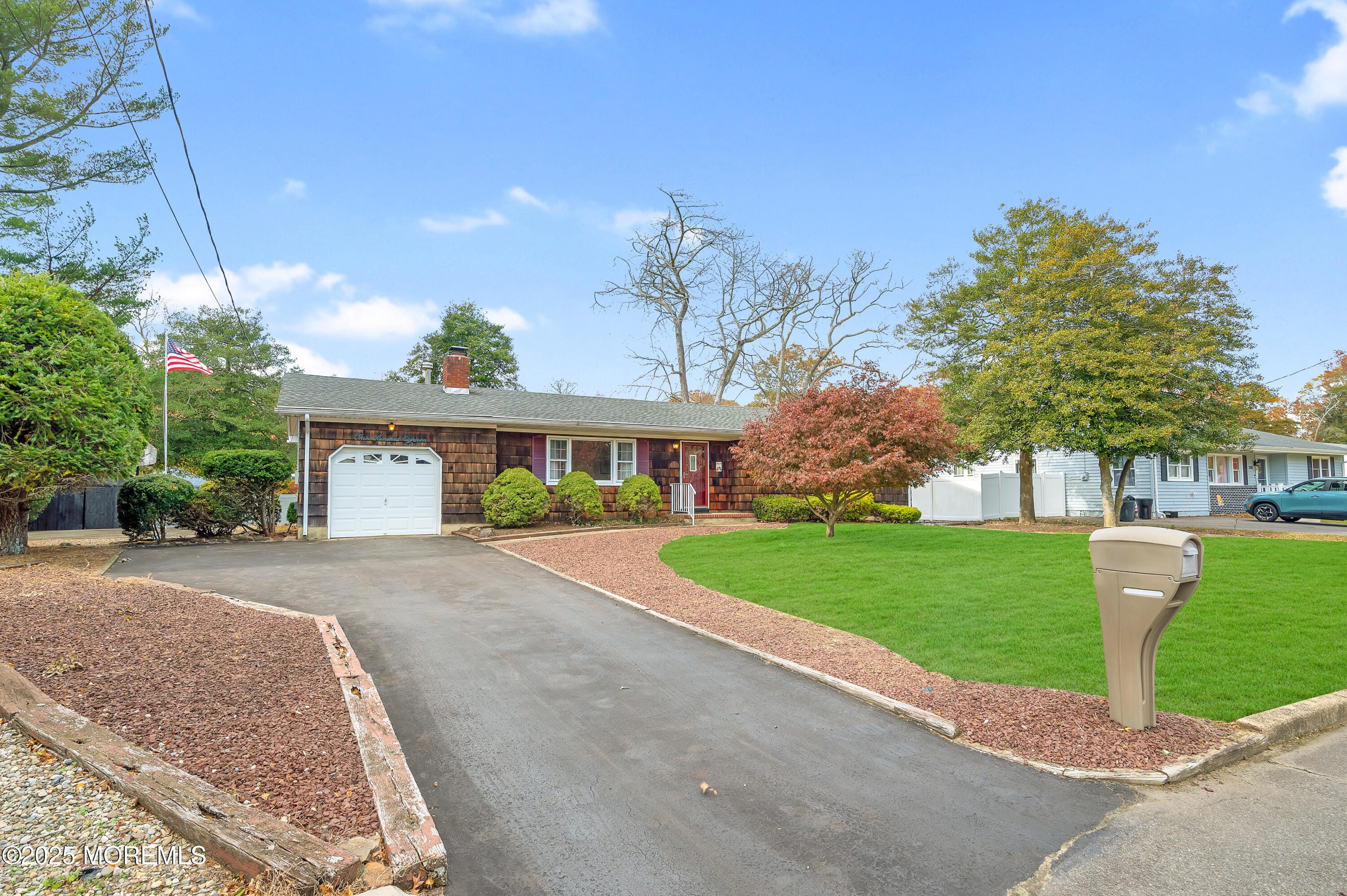 318 Riviera Drive Image 4