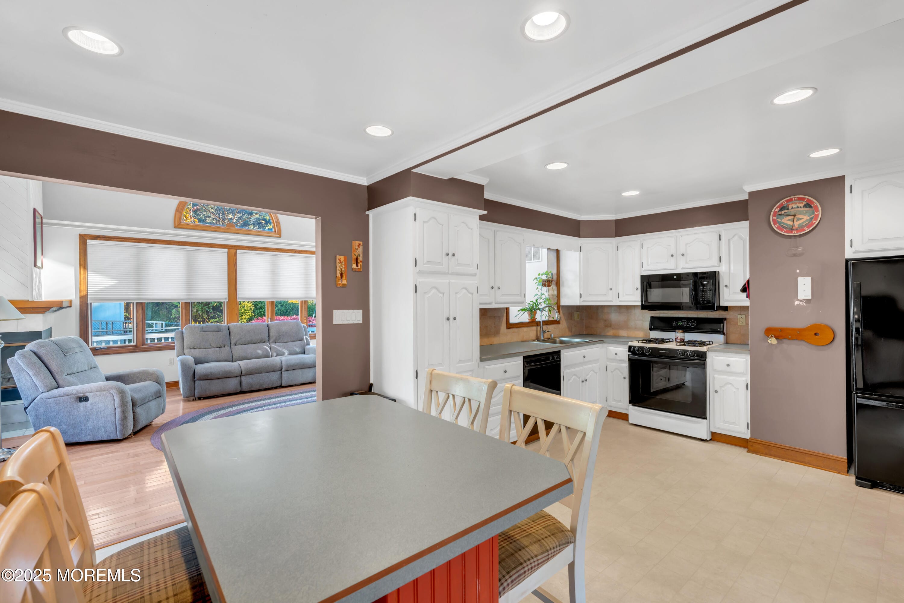 34 Roosevelt Avenue, East Brunswick, NJ, 08816 image 20