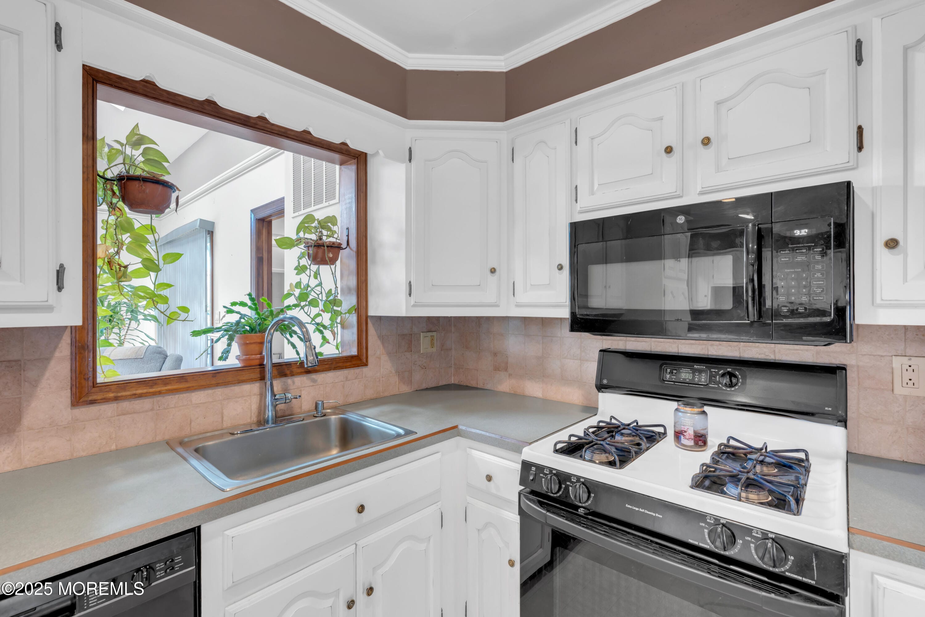 34 Roosevelt Avenue, East Brunswick, NJ, 08816 image 21