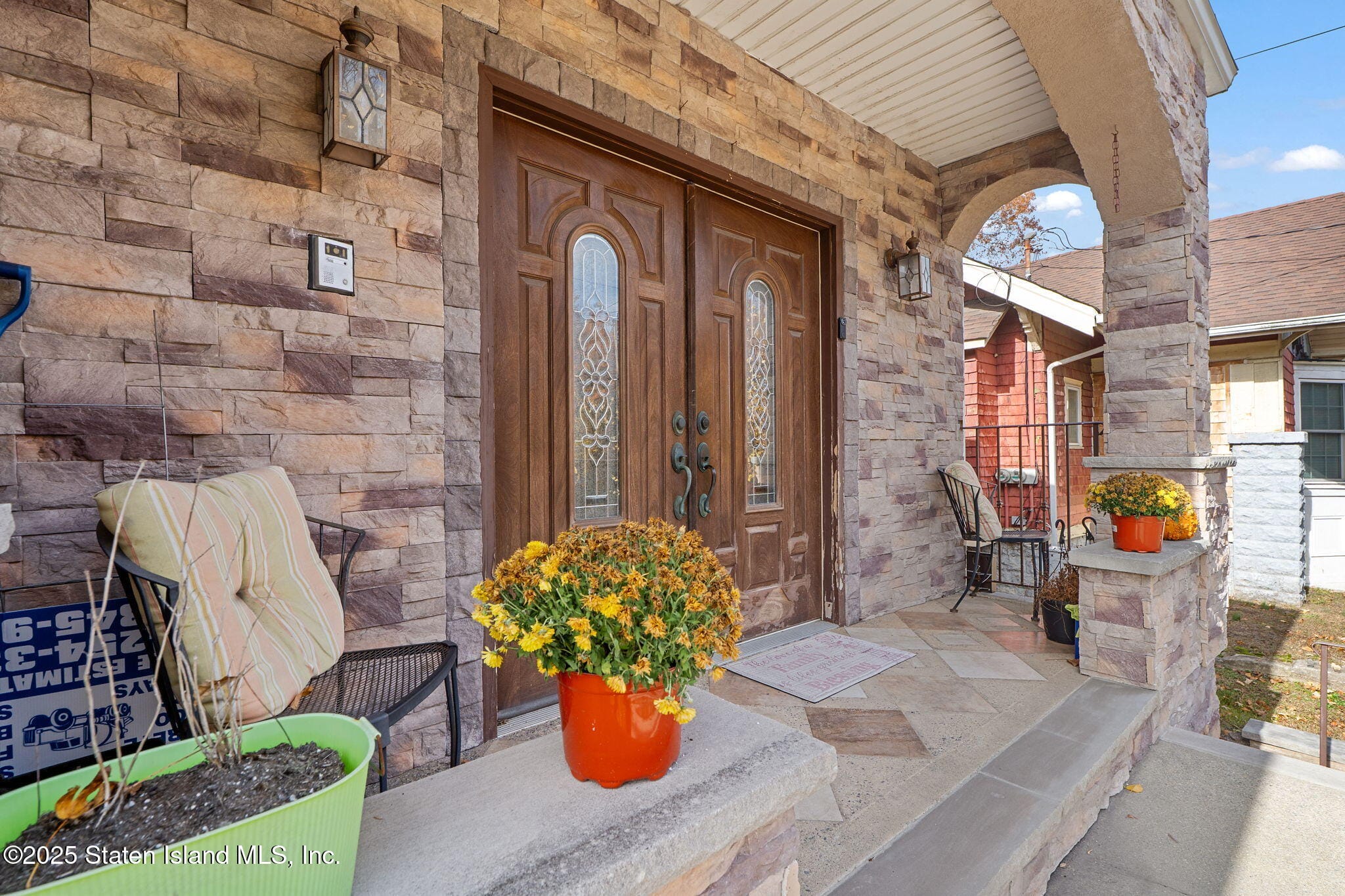 386 Page Avenue Image 3