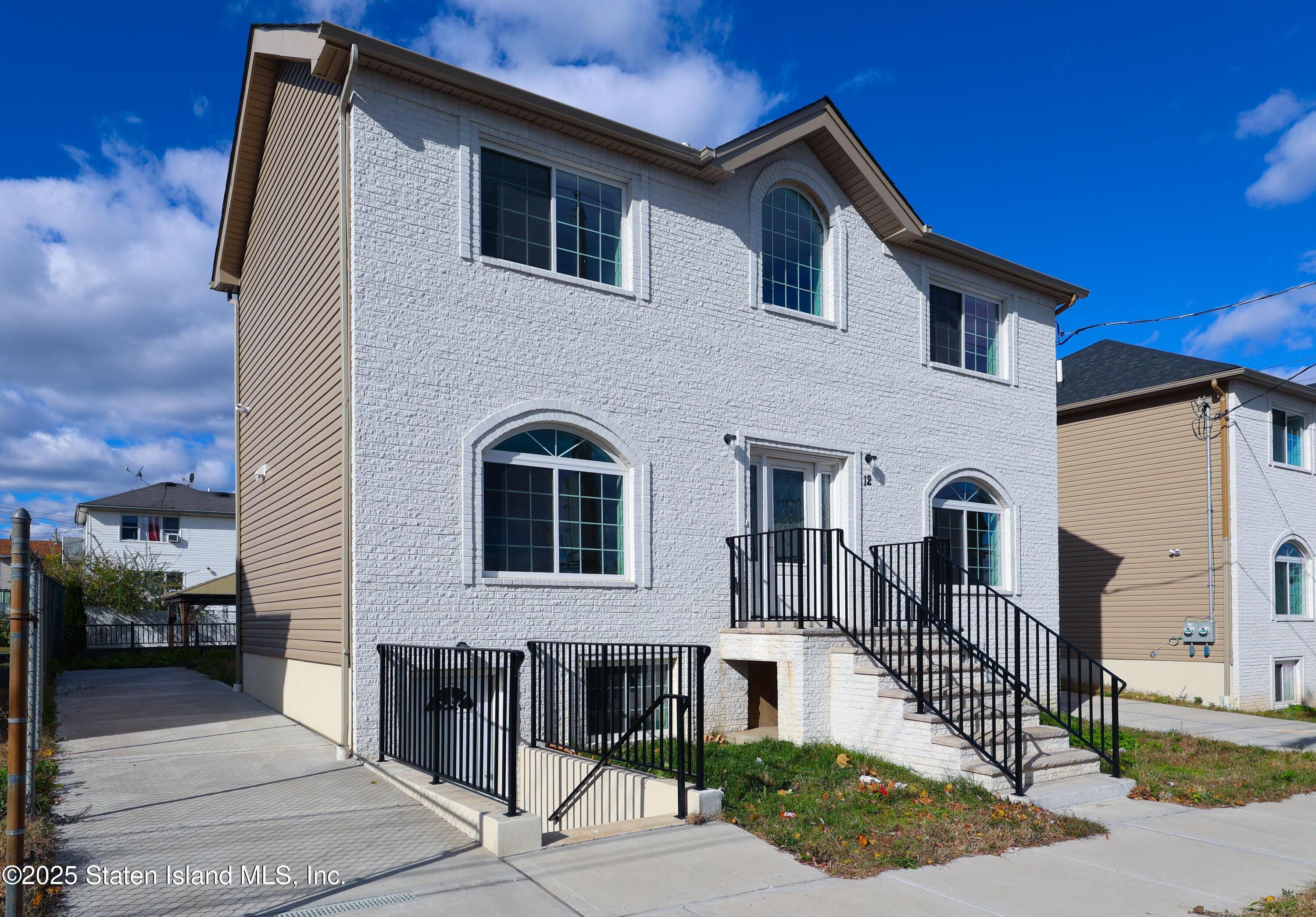 12 Simonson Avenue Image 2