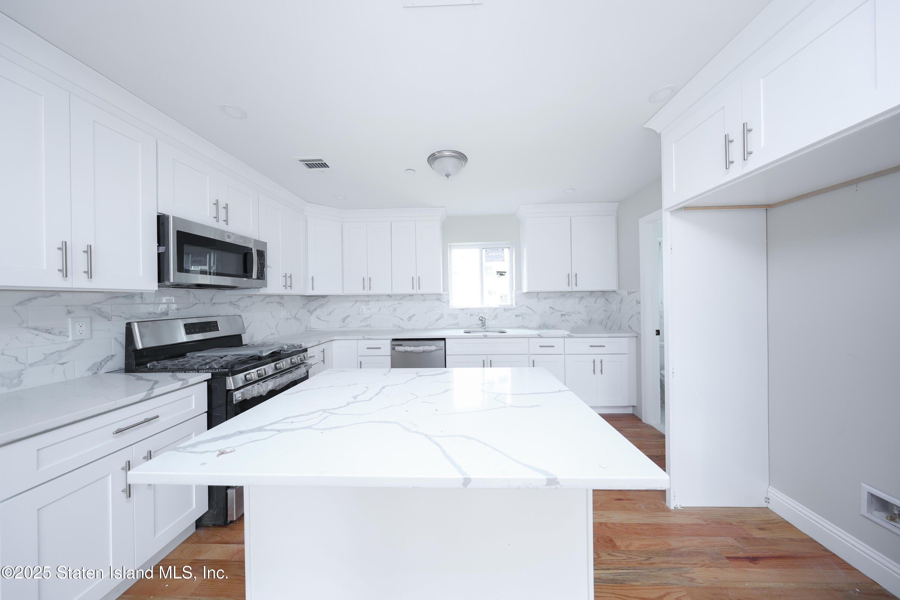 12 Simonson Avenue, Staten Island, NY, 10303 image 8