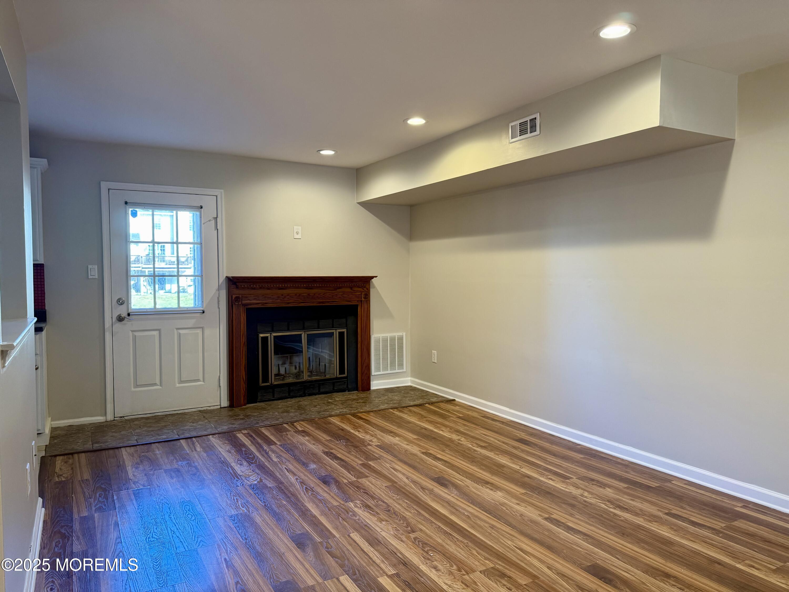 153 Tanglewood Place Image 4