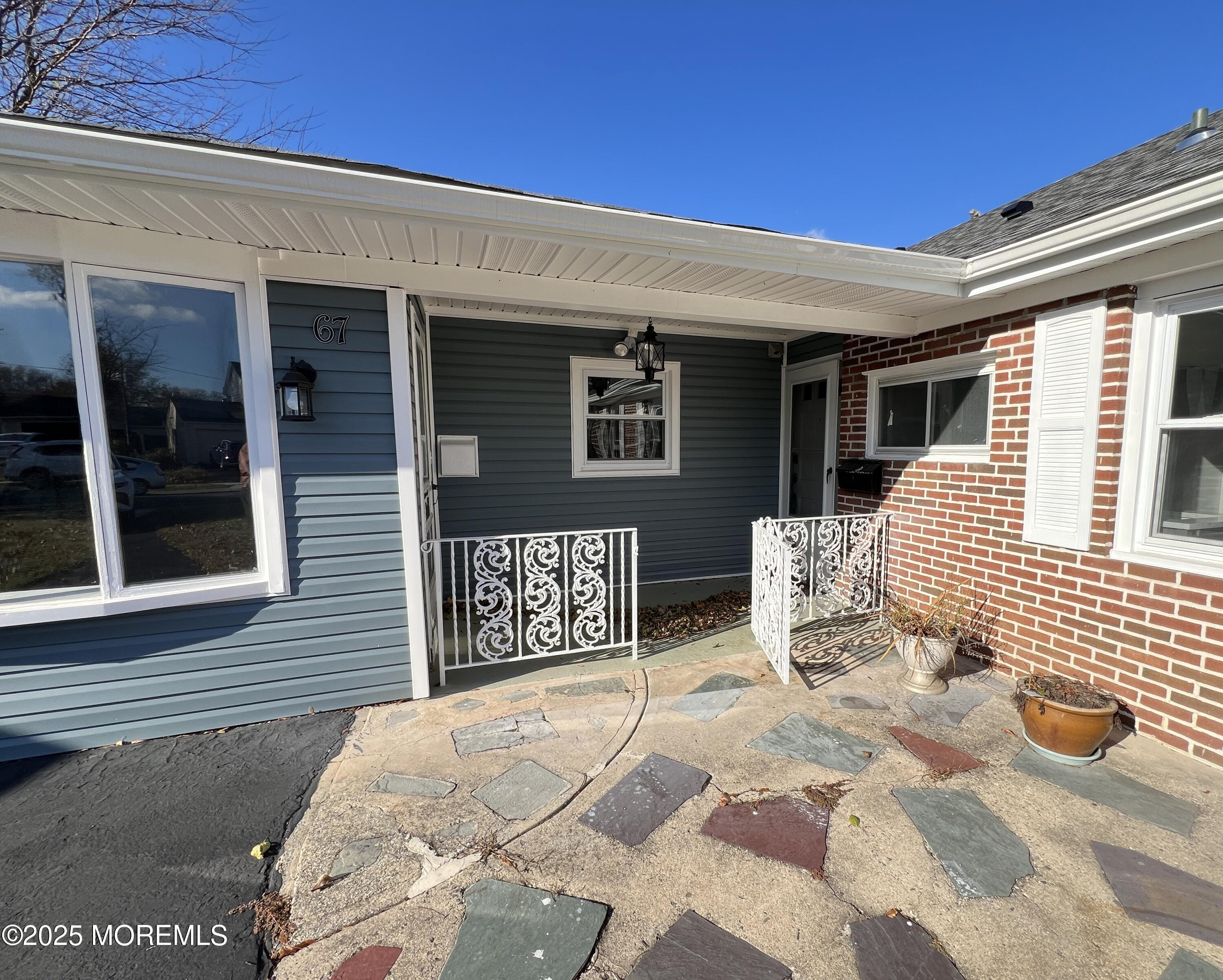 67 Medford Lane Image 3