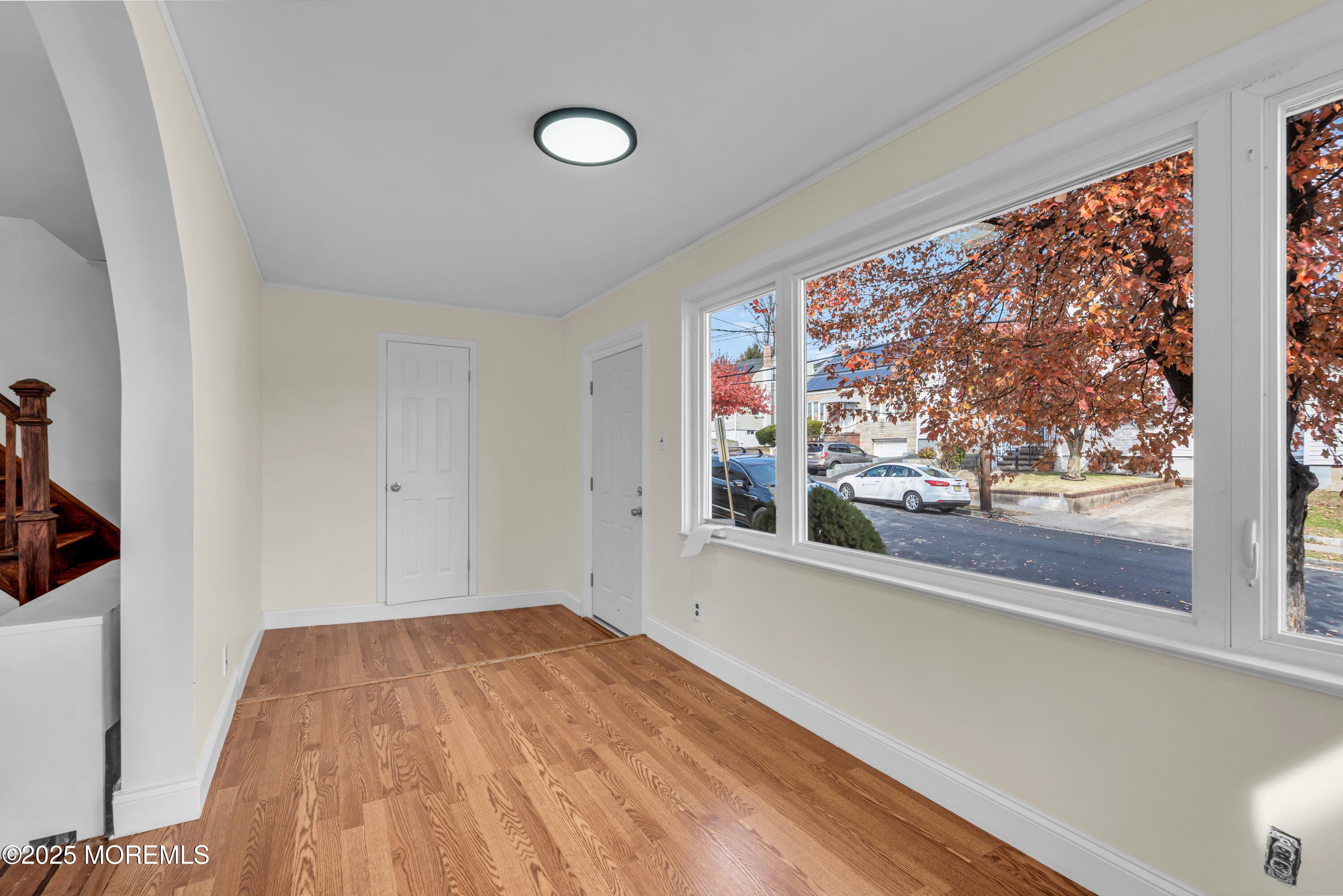 346 Florence Avenue Image 5