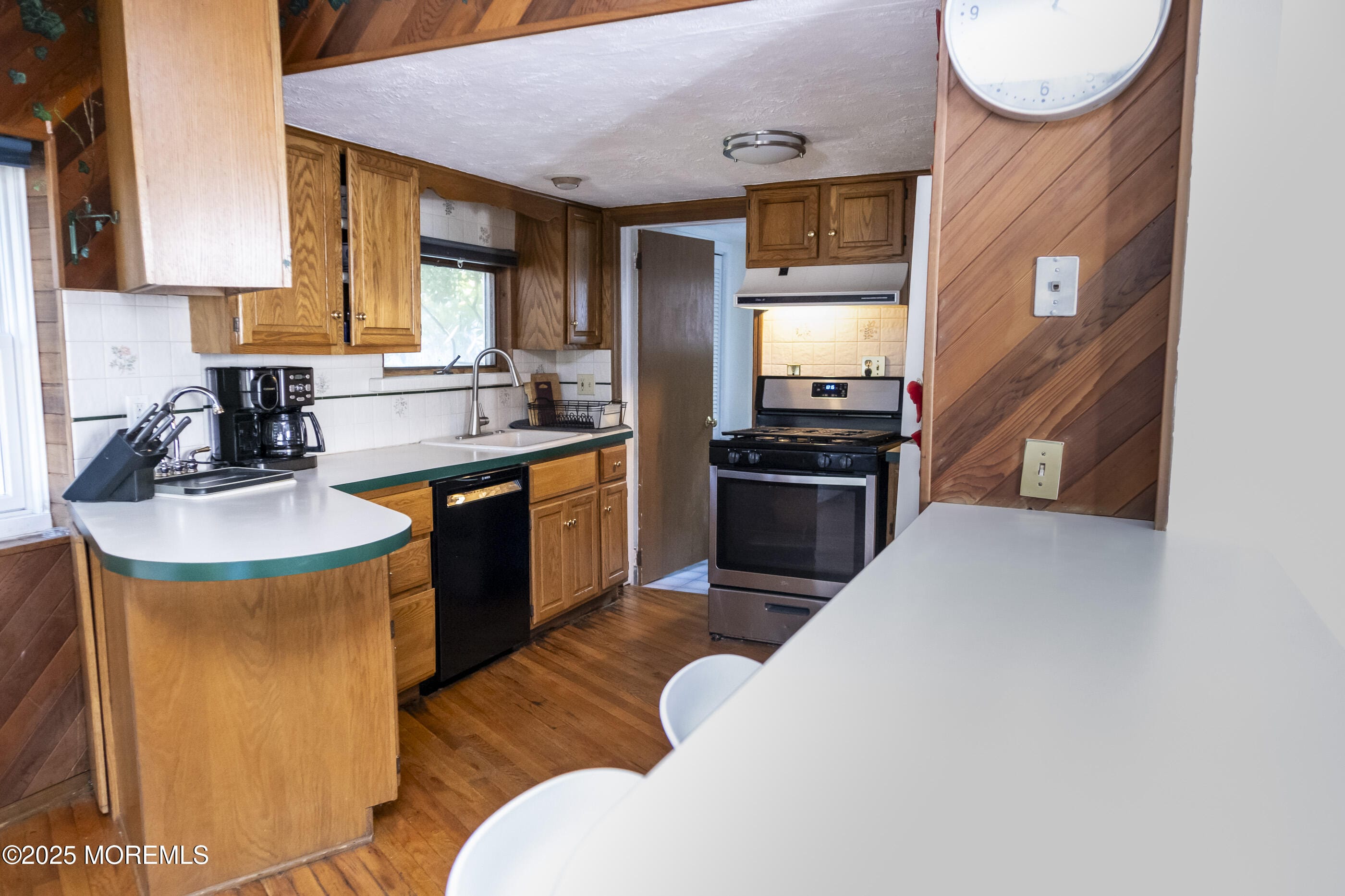 28 Florence Avenue, Leonardo, NJ, 07737 image 8