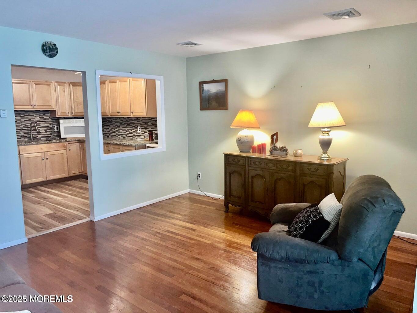 2 Blue Jay Street D Image 3