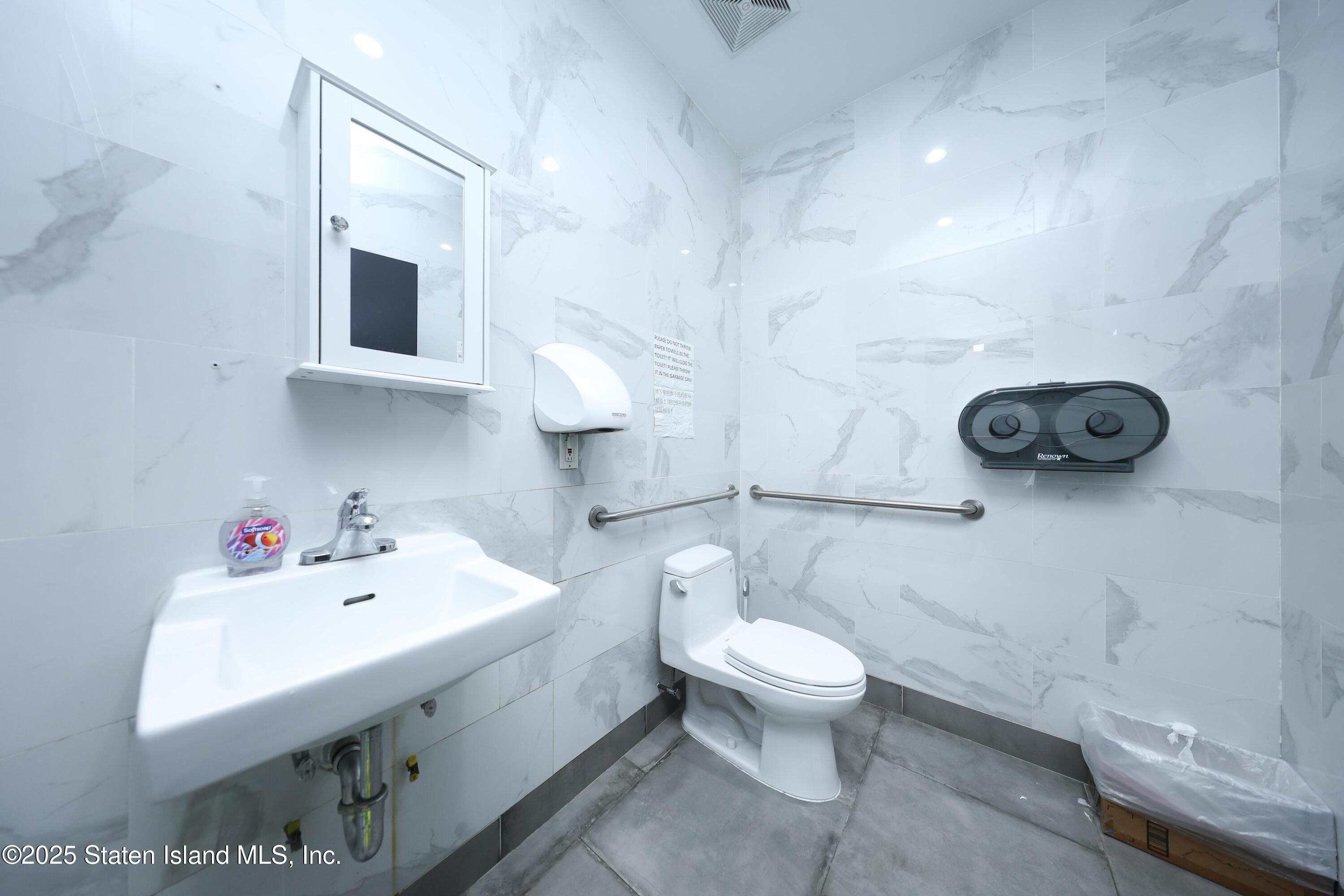 174 Avenue, Brooklyn, NY, 11223 image 13