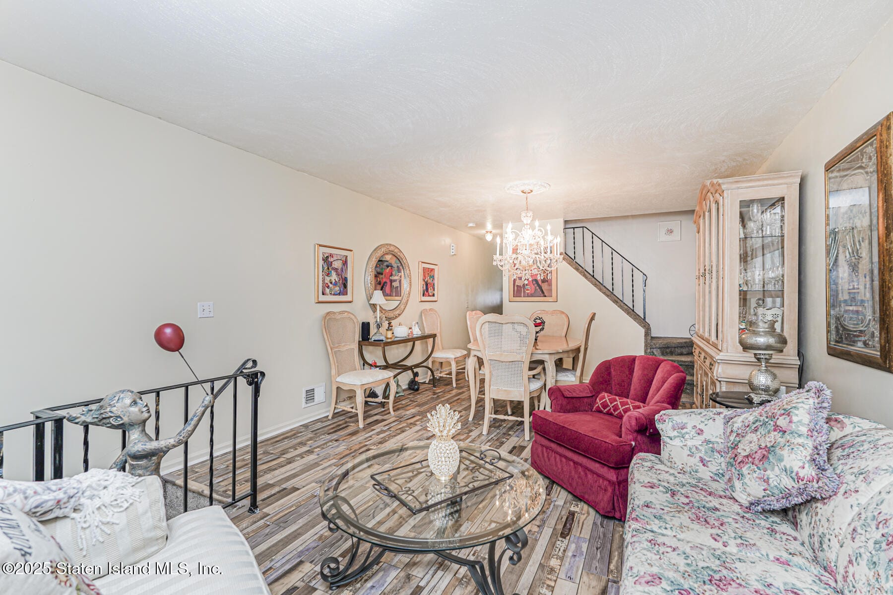 516 Medina Street Image 3