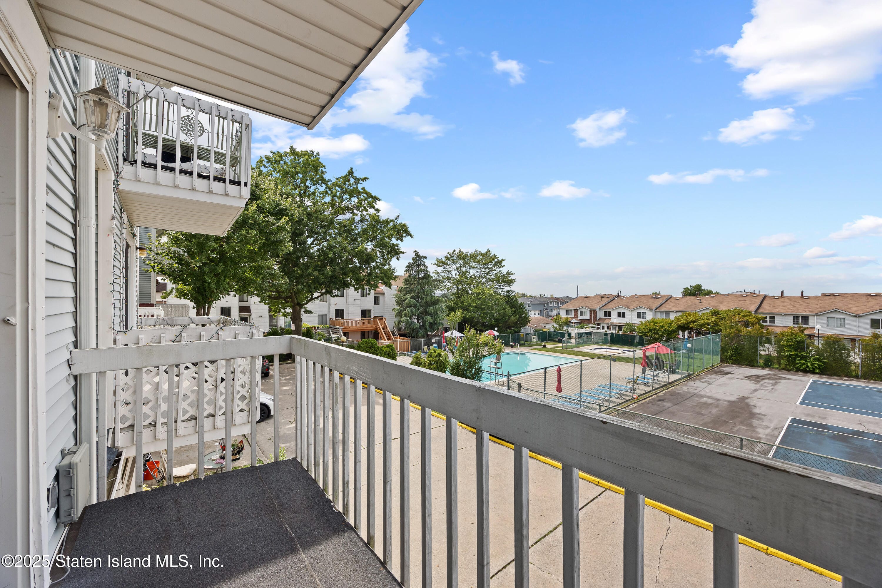 38a Country Dr East, Staten Island, NY, 10314 image 12