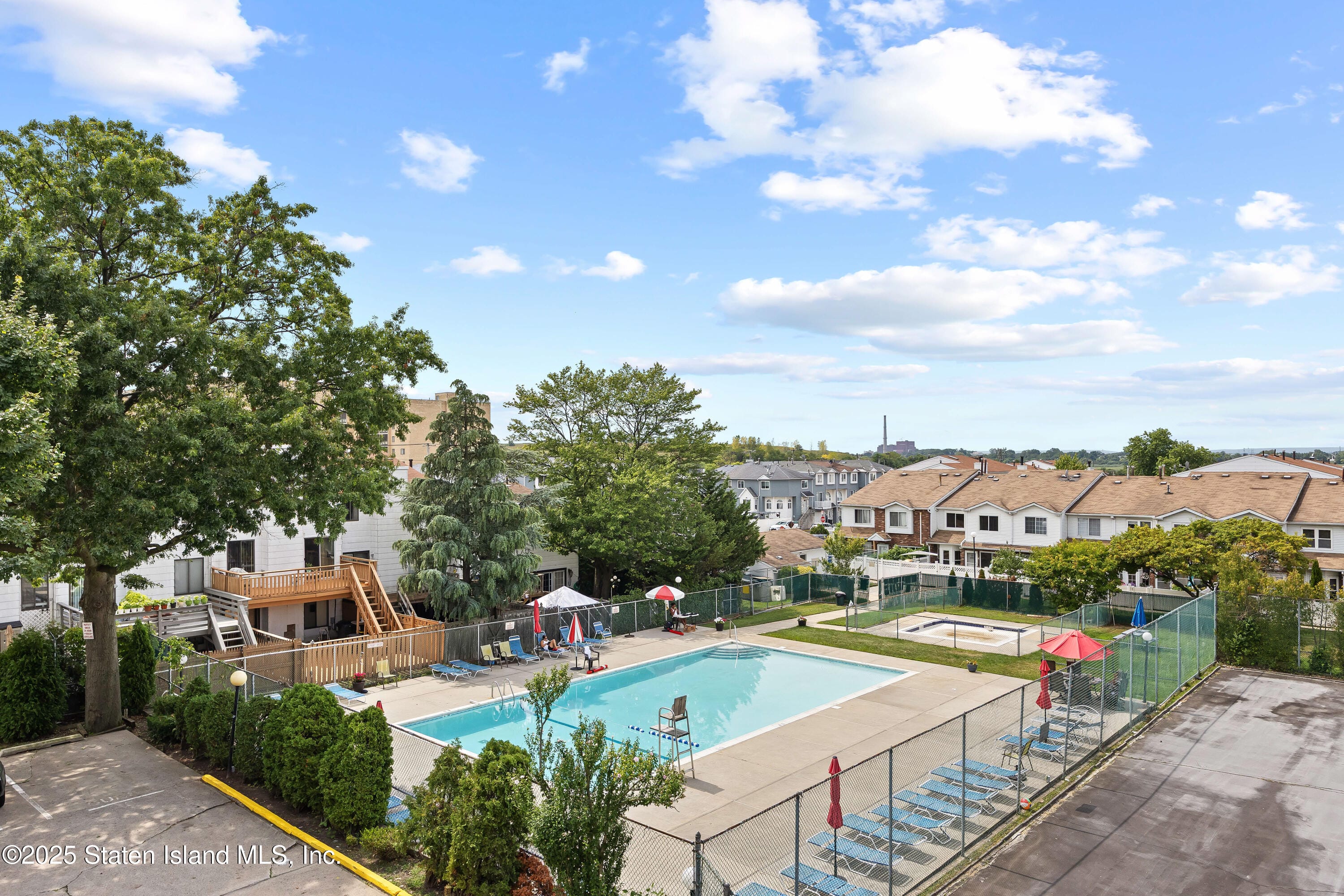 38a Country Dr East, Staten Island, NY, 10314 image 17