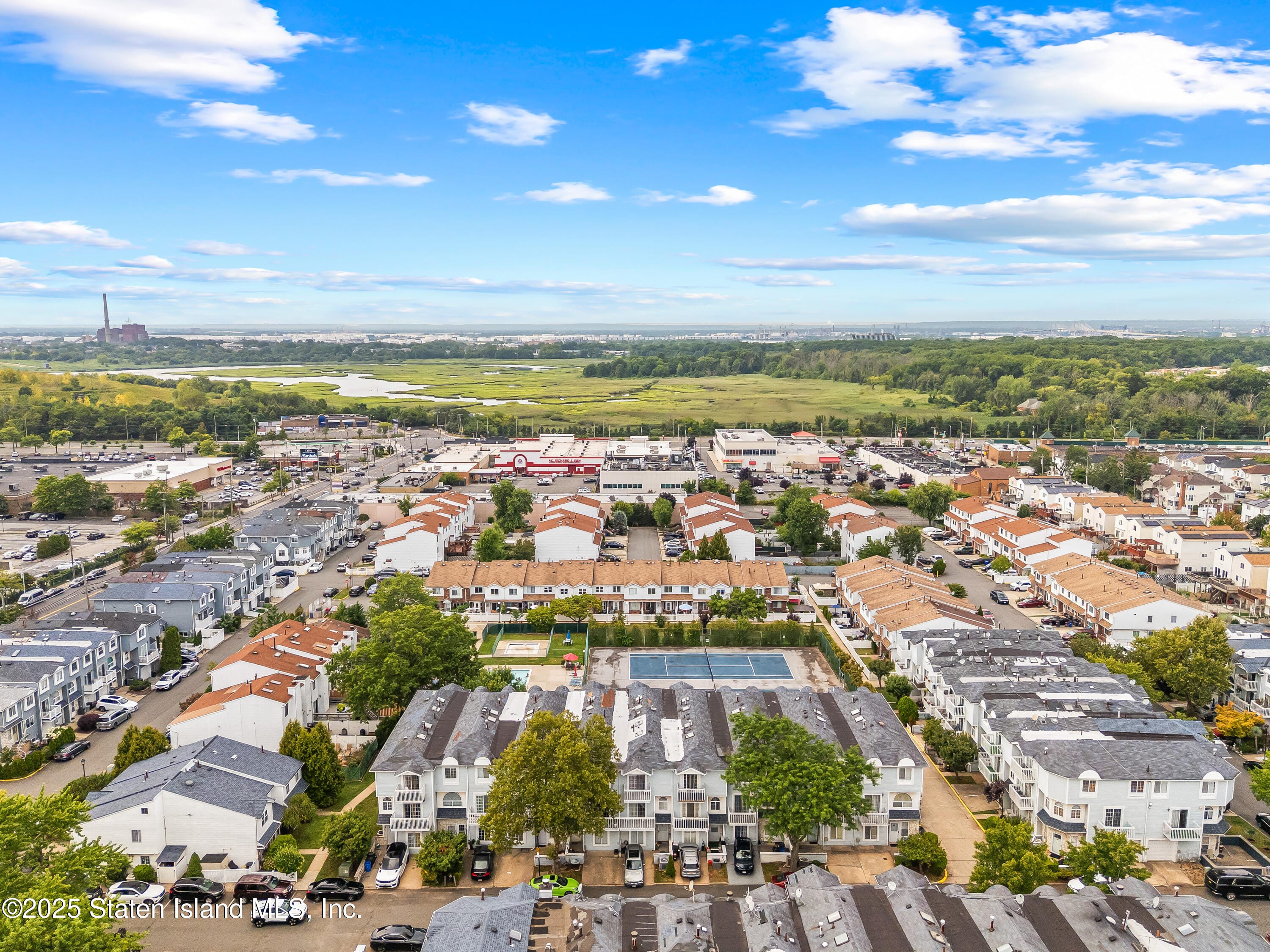 38a Country Dr East, Staten Island, NY, 10314 image 25