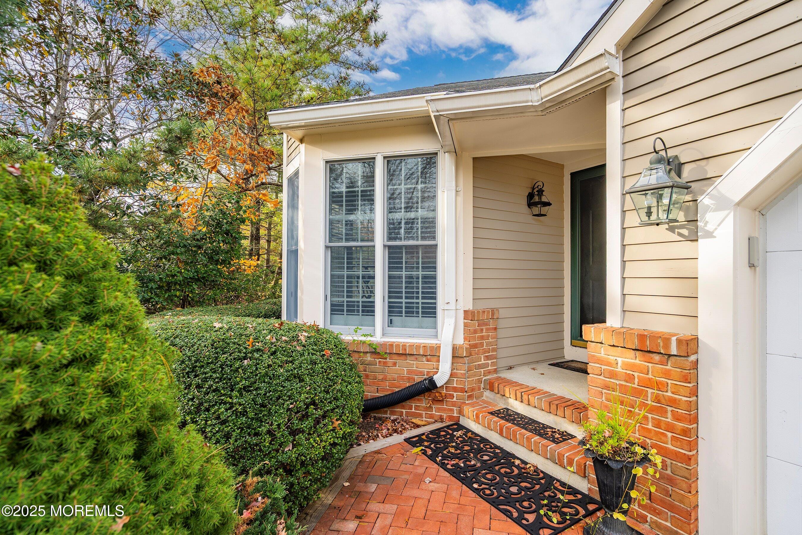 172 Woods End Drive, Little Silver, NJ, 07739