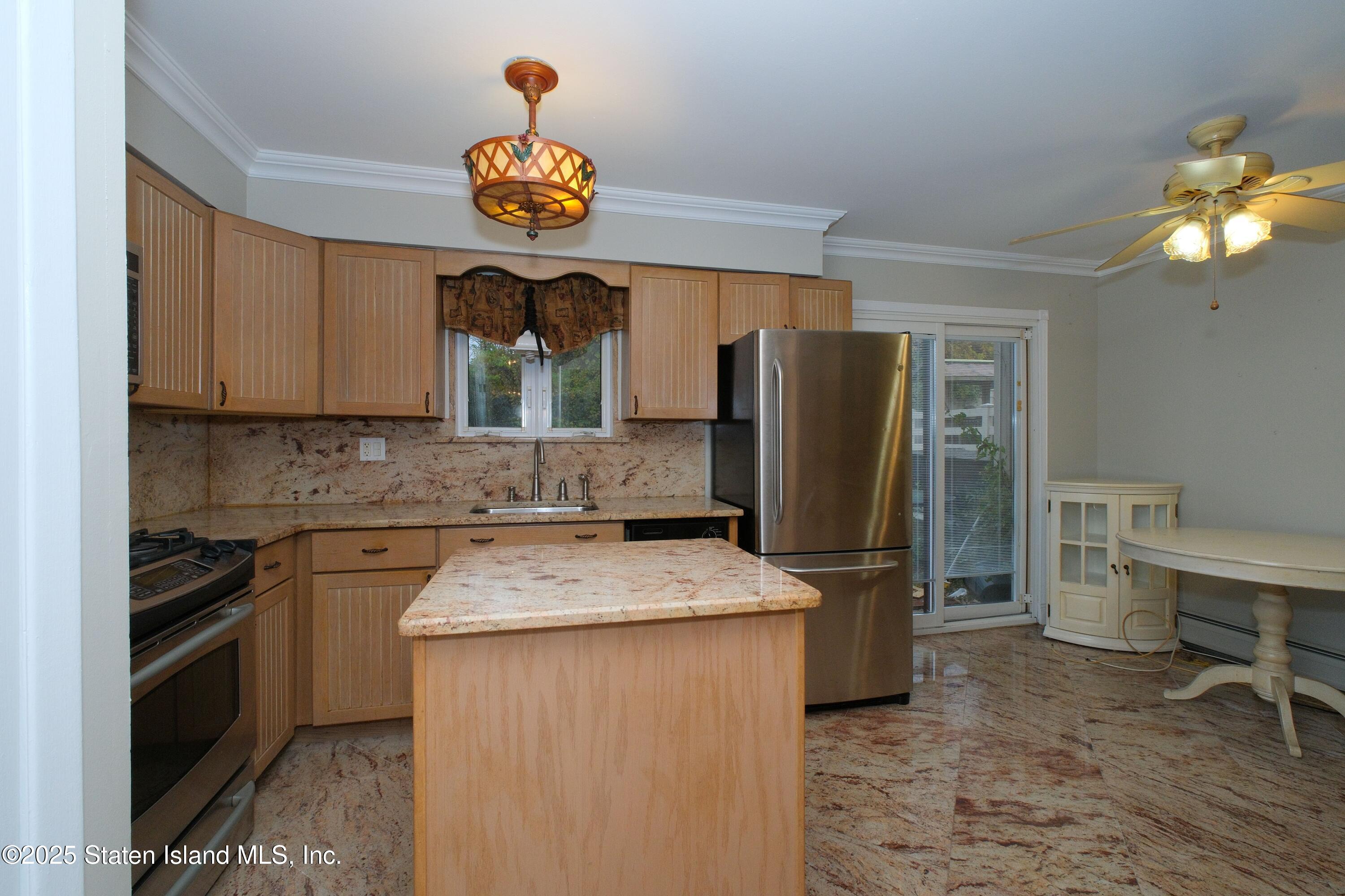 90 North Drive, Staten Island, NY, 10305 image 12