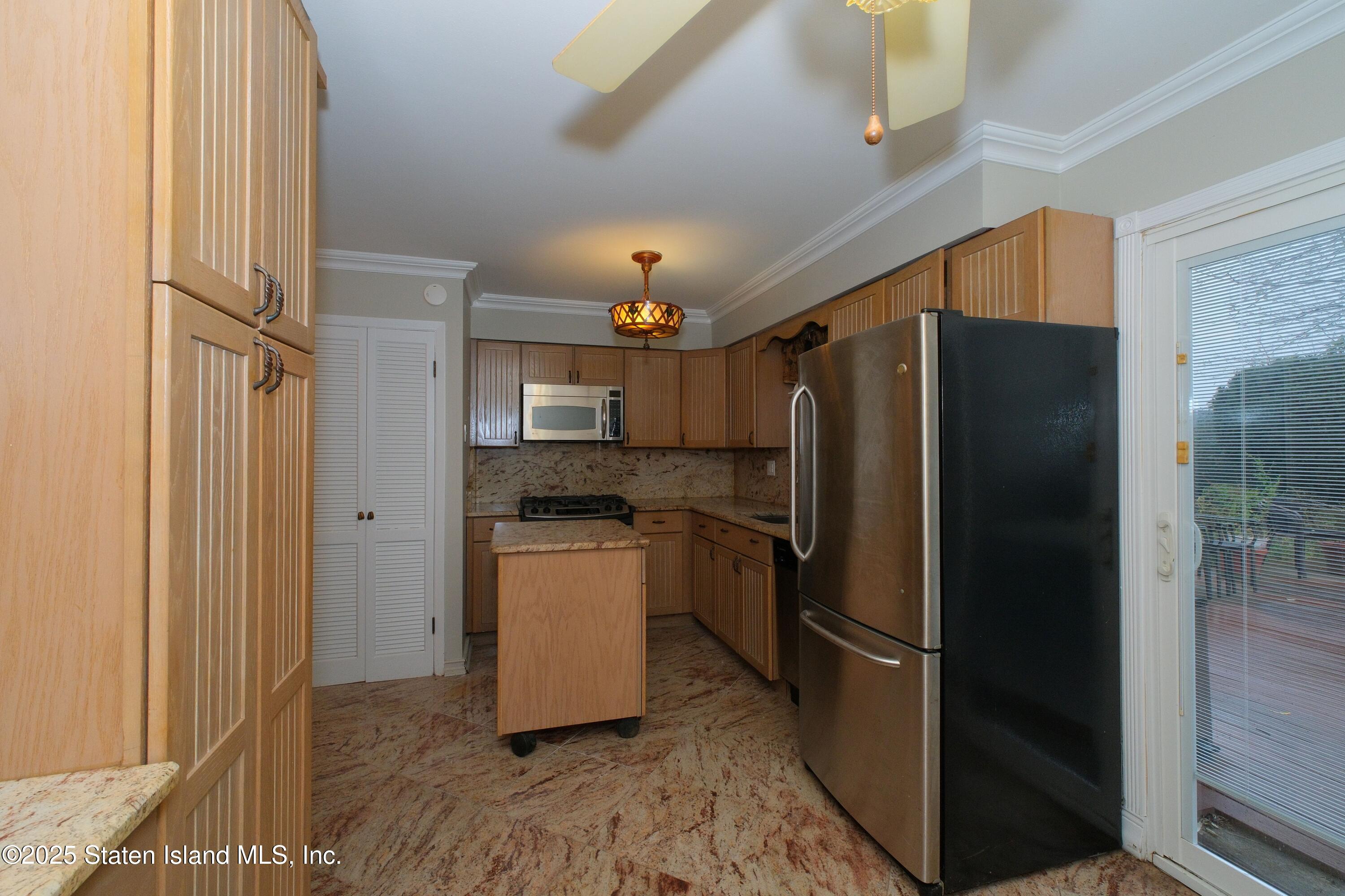90 North Drive, Staten Island, NY, 10305 image 13