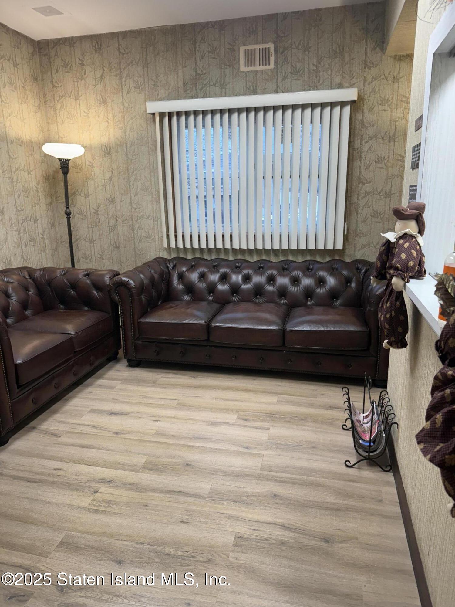 3996 Richmond Avenue Image 4