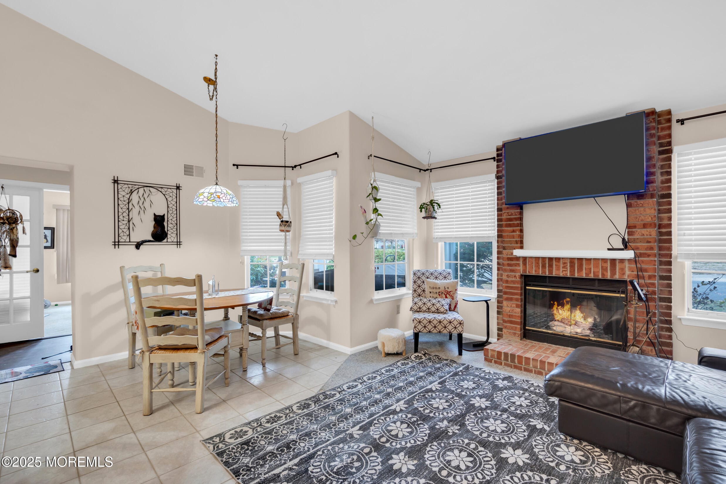 1061 Buckingham Drive B Image 3