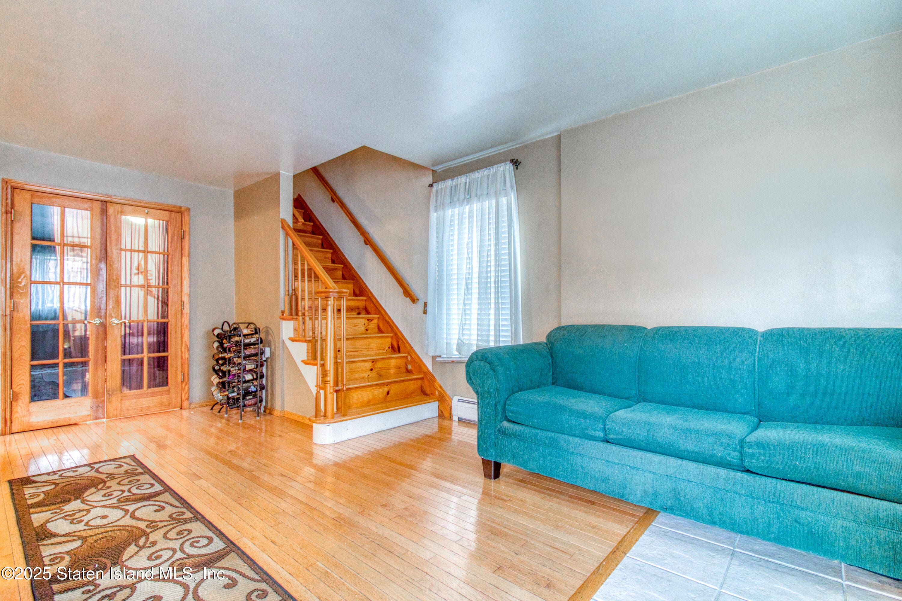 382 Manhattan Street Image 3