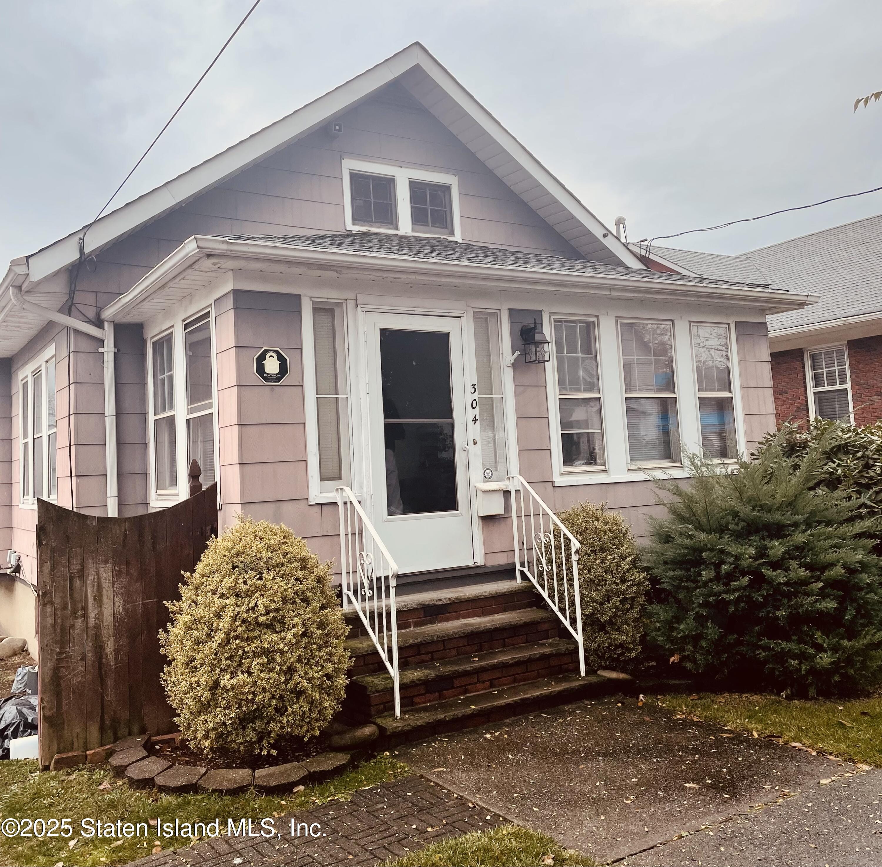 304 Livermore Avenue, Staten Island, NY, 10314