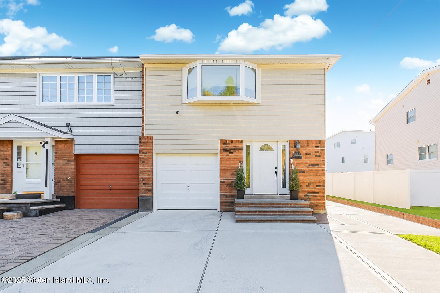 998 Arthur Kill Road Road, Staten Island, NY, 10312