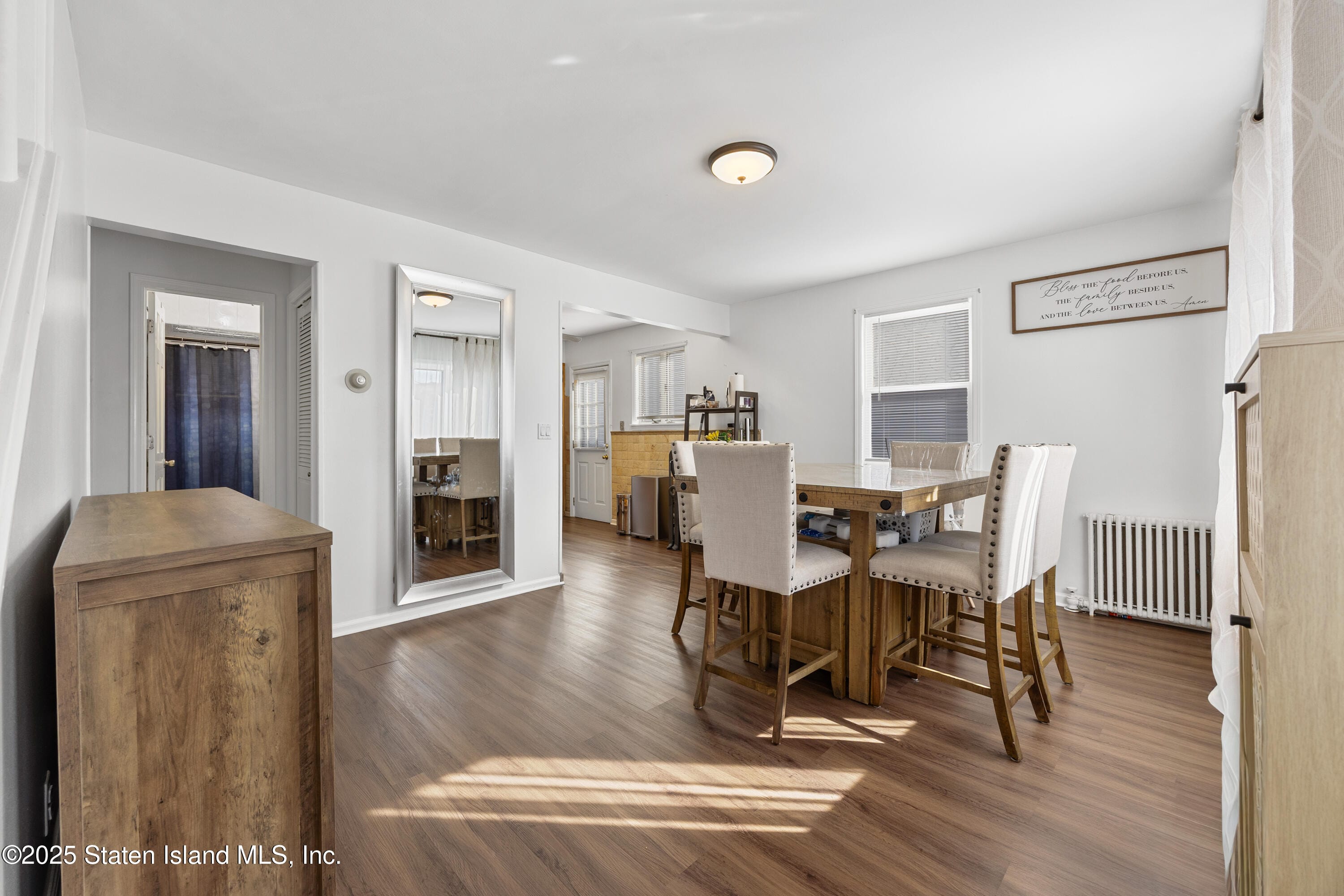 159 Seneca Avenue Image 4